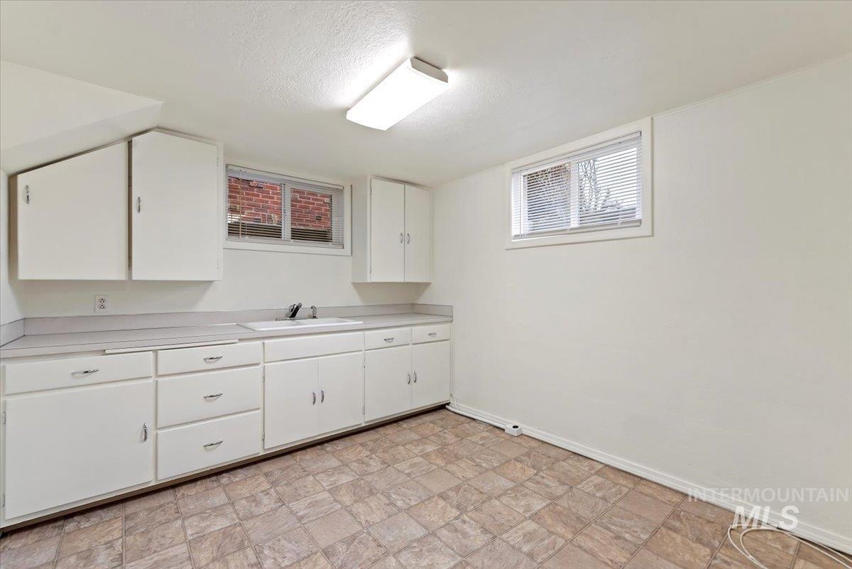 159 N Ada Place, Nampa, Idaho 83651-2001, 3 Bedrooms, 2 Bathrooms, Residential For Sale, Price $374,900, 98975941