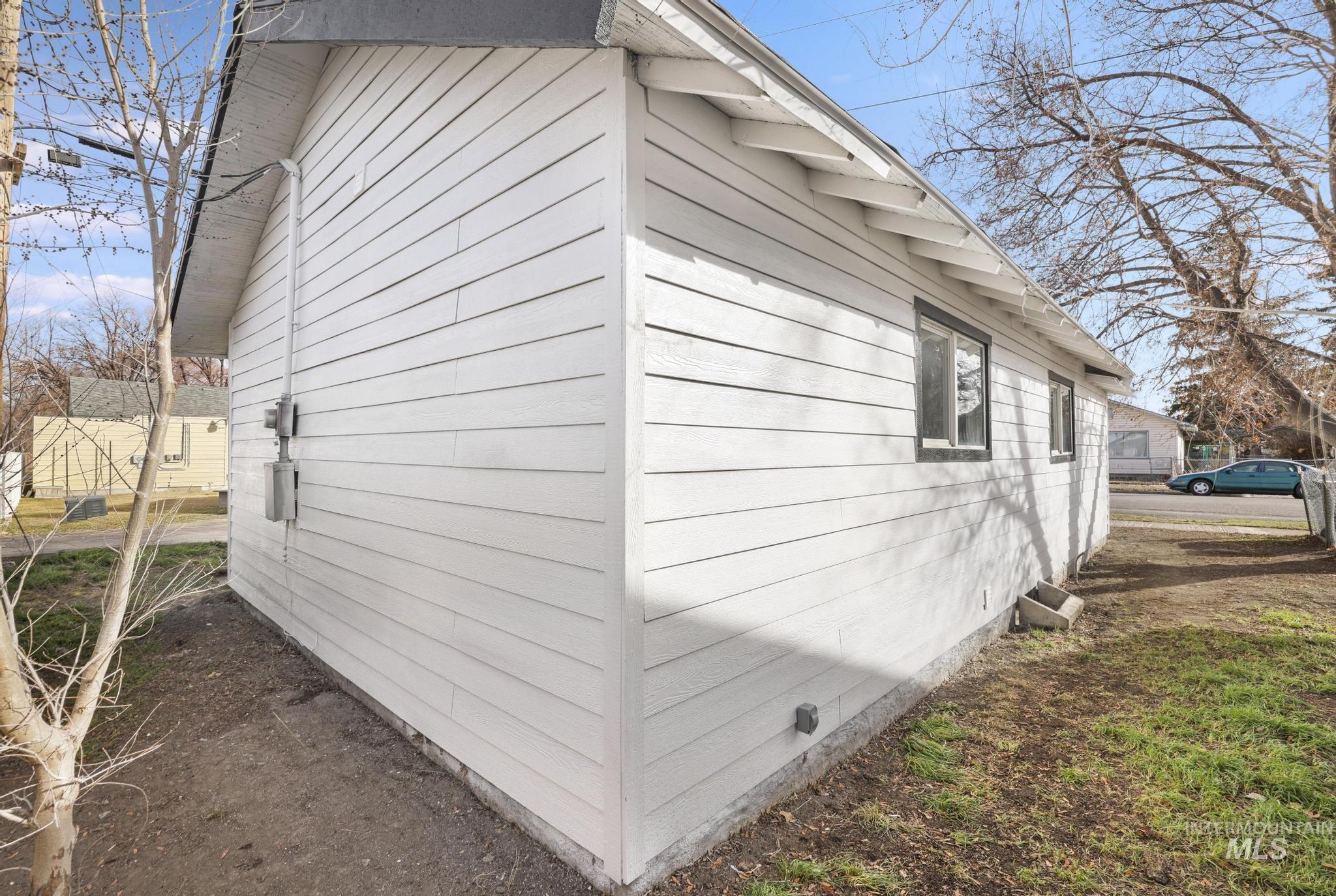 518 E 13th Street, Burley, Idaho 83318, 2 Bedrooms, 1 Bathroom, Residential For Sale, Price $195,000,MLS 98975942