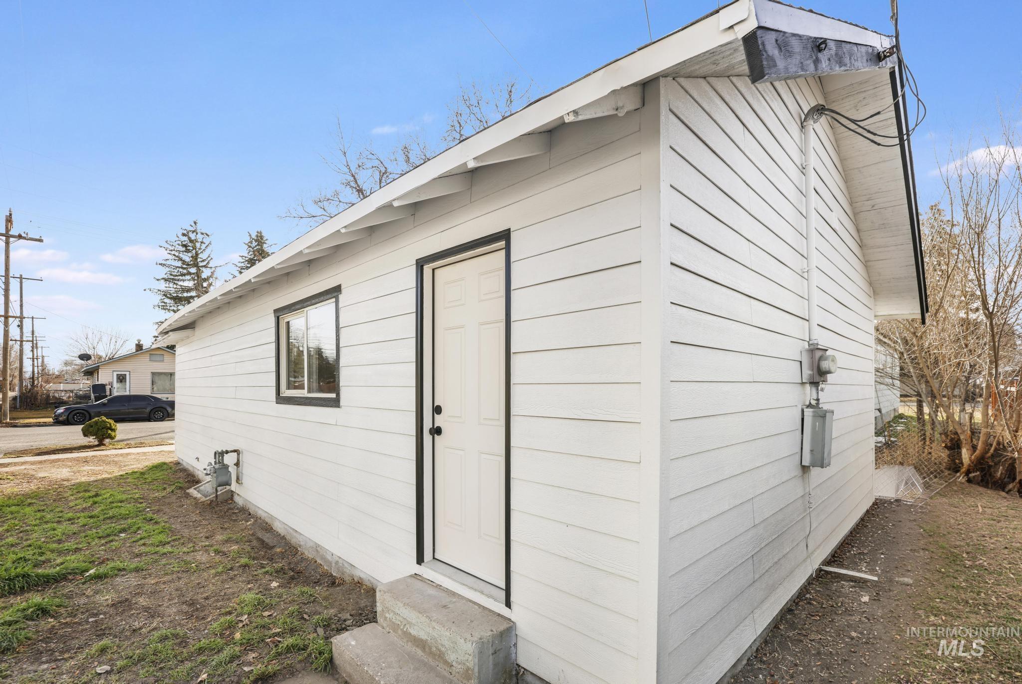 518 E 13th Street, Burley, Idaho 83318, 2 Bedrooms, 1 Bathroom, Residential For Sale, Price $195,000,MLS 98975942