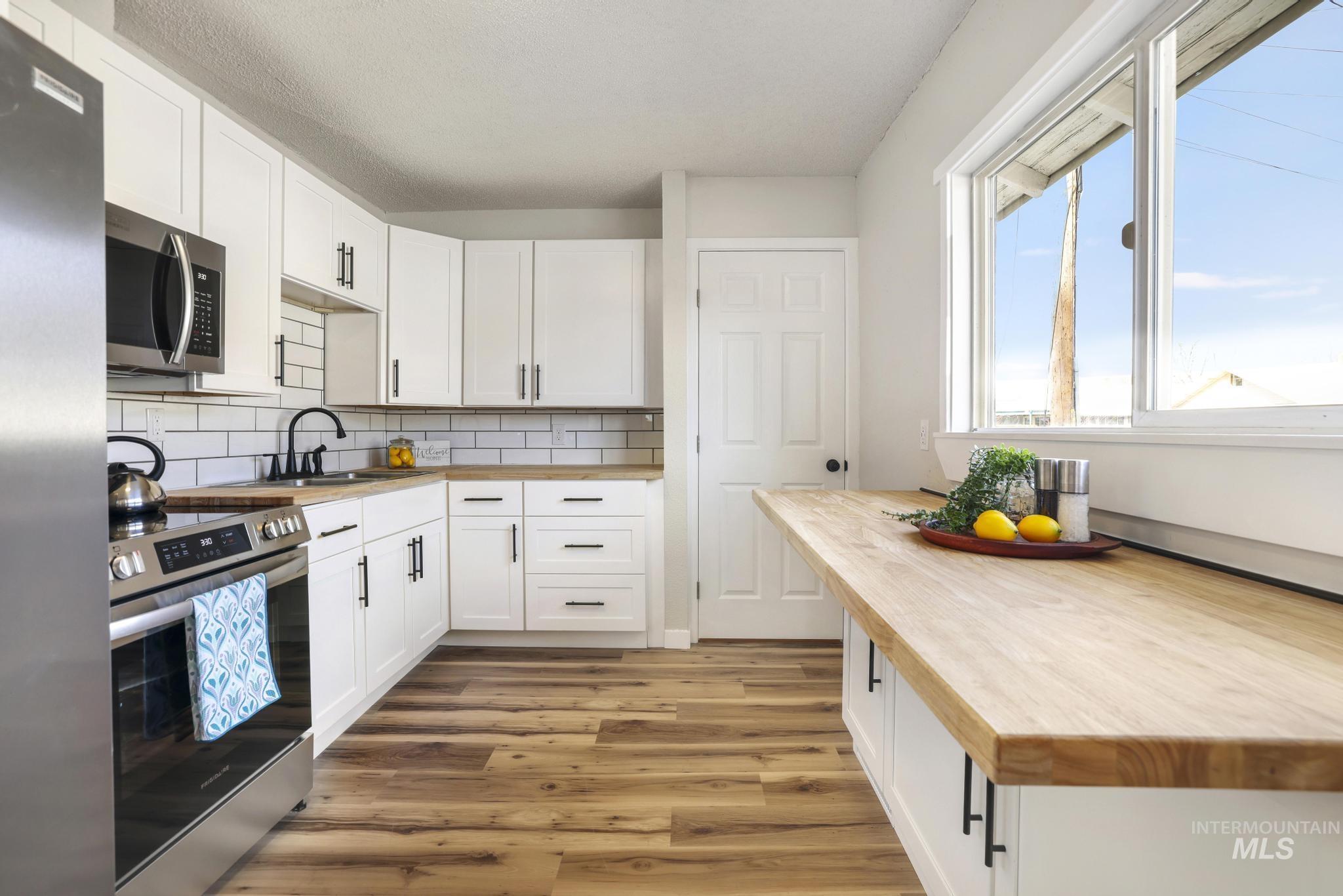 518 E 13th Street, Burley, Idaho 83318, 2 Bedrooms, 1 Bathroom, Residential For Sale, Price $195,000,MLS 98975942