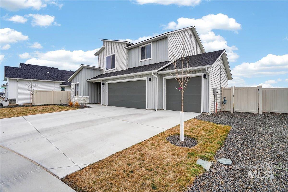2632 N Arroyo Vista Way, Kuna, Idaho 83634, 4 Bedrooms, 2.5 Bathrooms, Residential For Sale, Price $449,990, 98975943
