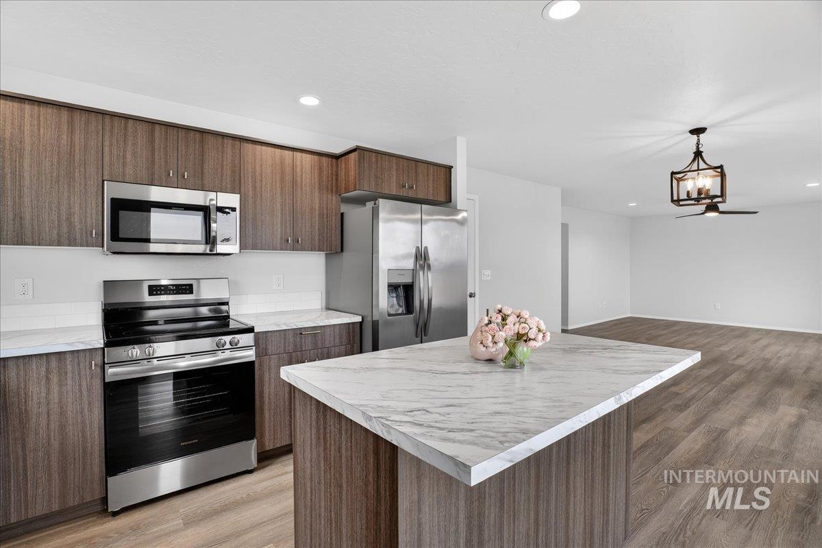 2632 N Arroyo Vista Way, Kuna, Idaho 83634, 4 Bedrooms, 2.5 Bathrooms, Residential For Sale, Price $449,990, 98975943