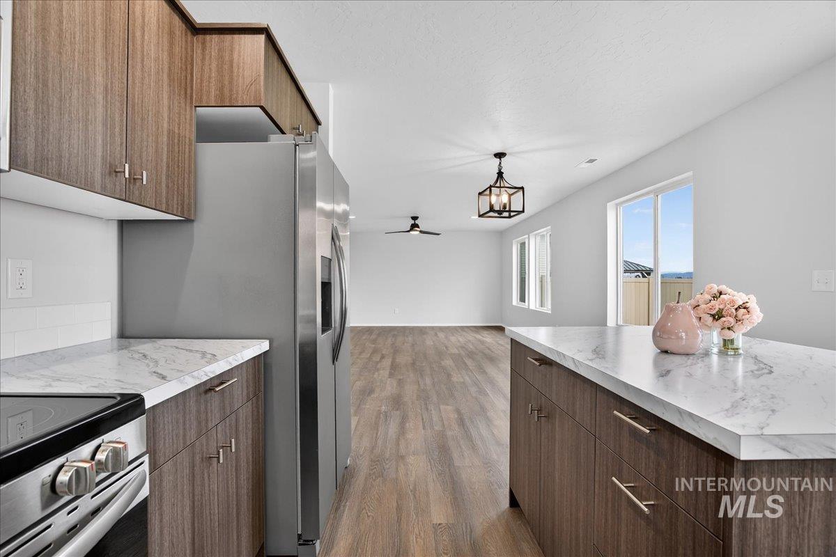 2632 N Arroyo Vista Way, Kuna, Idaho 83634, 4 Bedrooms, 2.5 Bathrooms, Residential For Sale, Price $449,990, 98975943