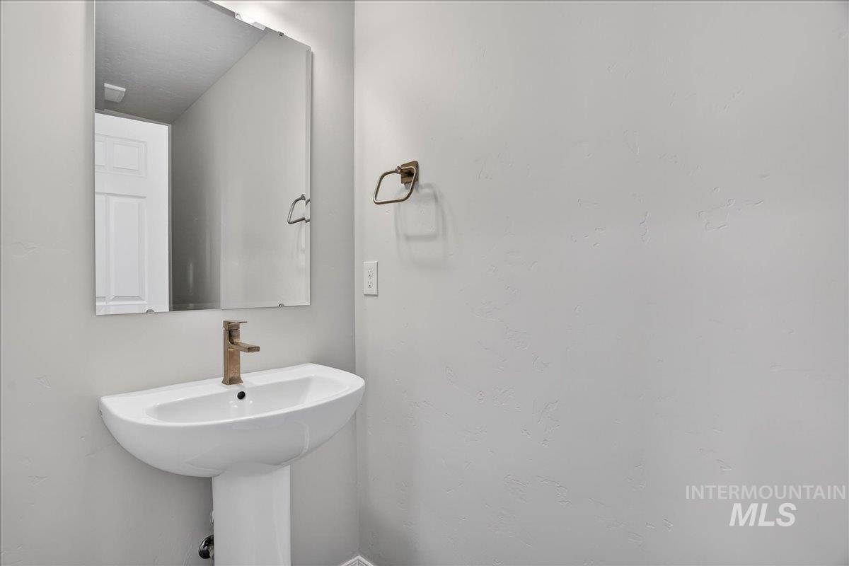 2632 N Arroyo Vista Way, Kuna, Idaho 83634, 4 Bedrooms, 2.5 Bathrooms, Residential For Sale, Price $449,990, 98975943