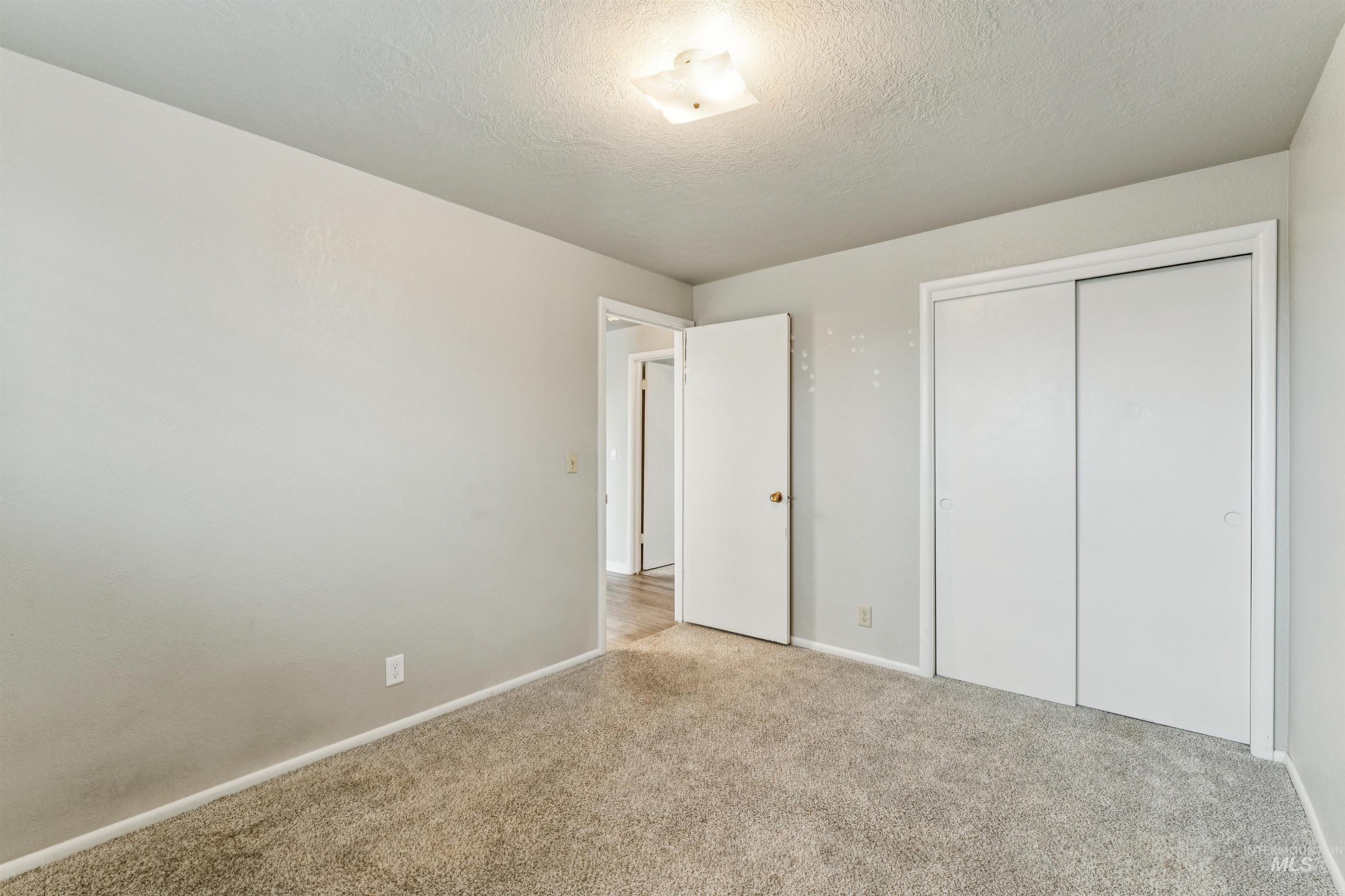 9988 W Fox Ridge Dr, Boise, Idaho 83709-7017, 4 Bedrooms, 2 Bathrooms, Residential For Sale, Price $463,500, 98975944