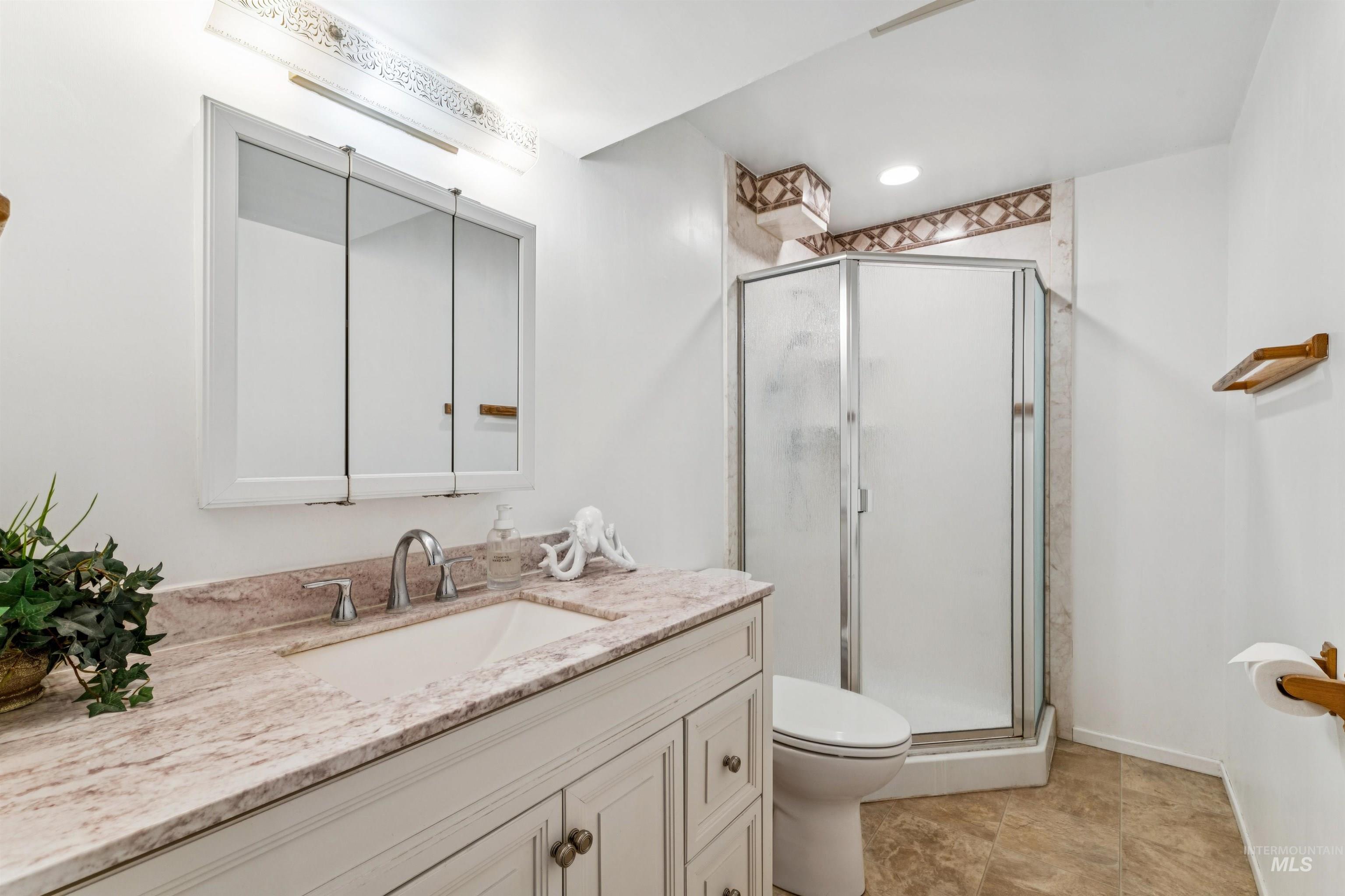 9988 W Fox Ridge Dr, Boise, Idaho 83709-7017, 4 Bedrooms, 2 Bathrooms, Residential For Sale, Price $463,500, 98975944