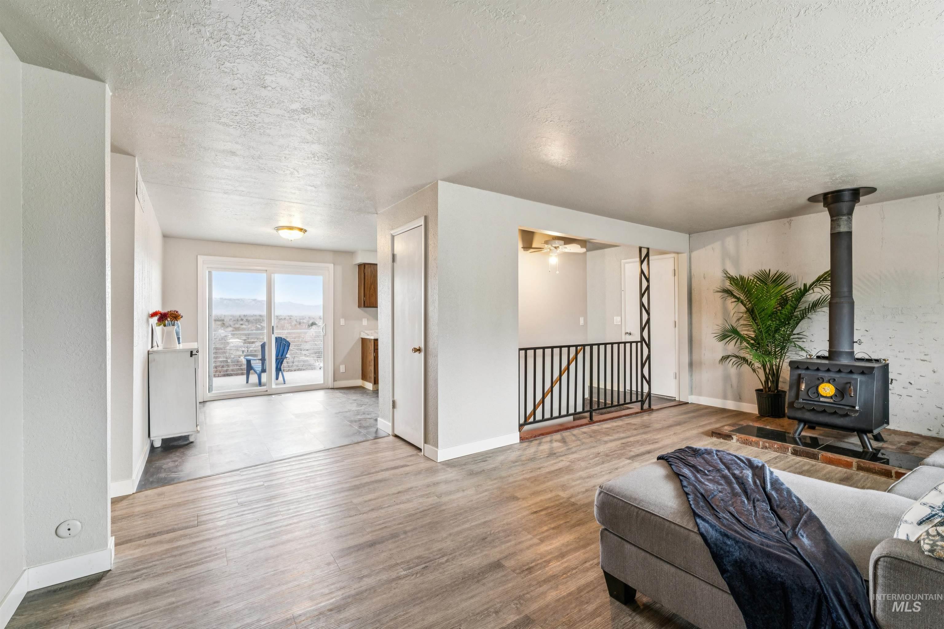 9988 W Fox Ridge Dr, Boise, Idaho 83709-7017, 4 Bedrooms, 2 Bathrooms, Residential For Sale, Price $463,500, 98975944