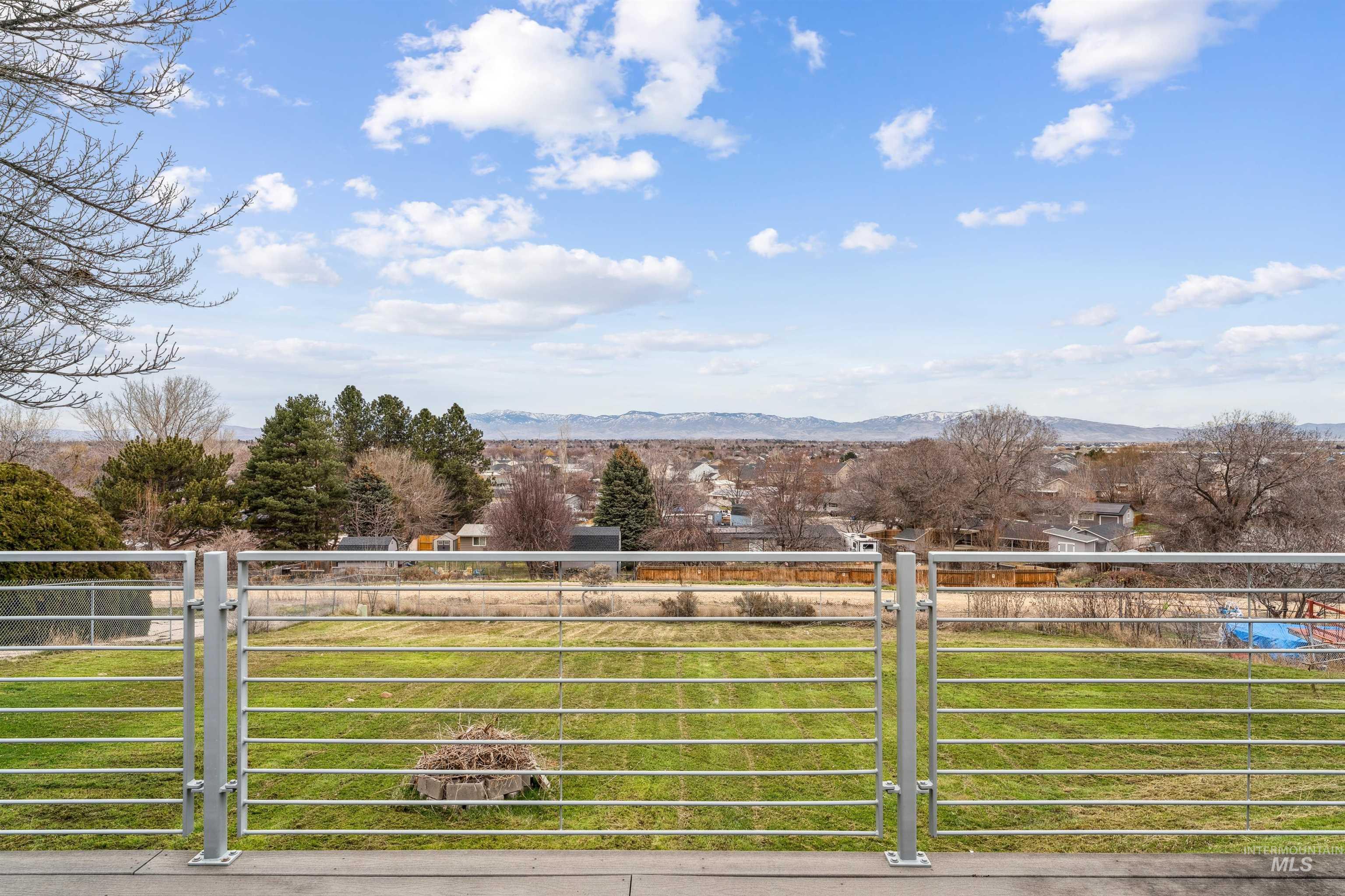 9988 W Fox Ridge Dr, Boise, Idaho 83709-7017, 4 Bedrooms, 2 Bathrooms, Residential For Sale, Price $463,500, 98975944