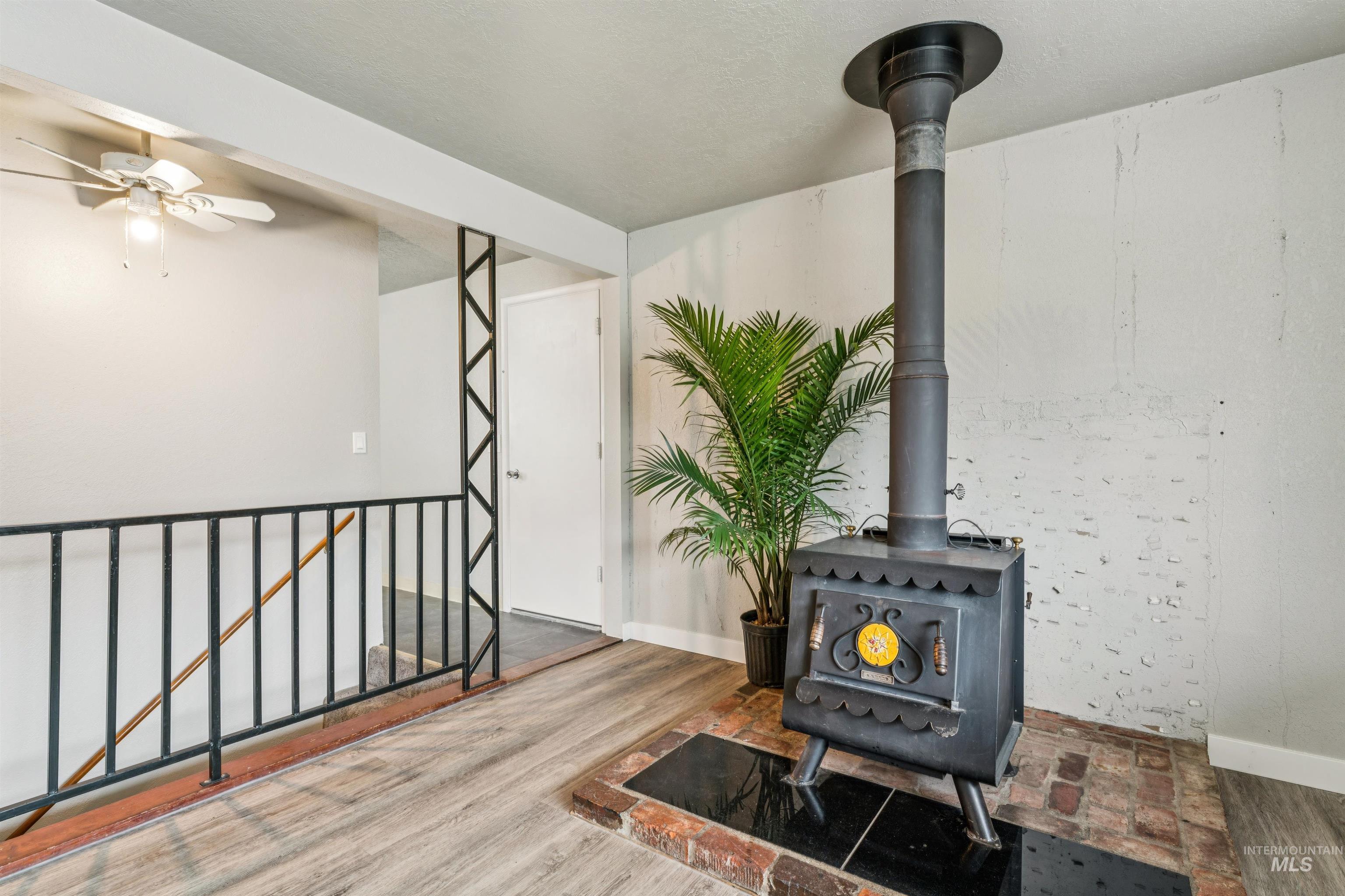 9988 W Fox Ridge Dr, Boise, Idaho 83709-7017, 4 Bedrooms, 2 Bathrooms, Residential For Sale, Price $463,500, 98975944