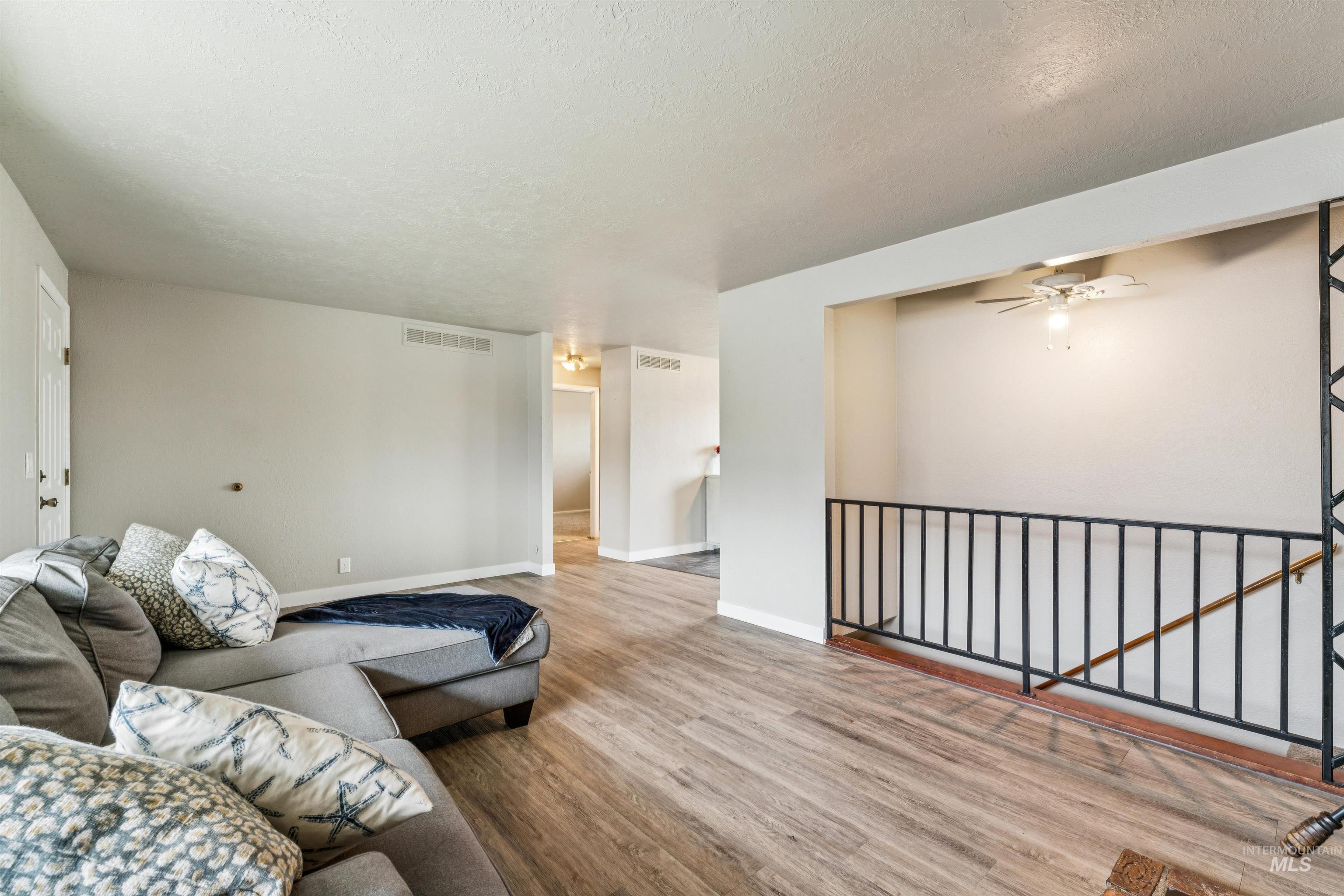 9988 W Fox Ridge Dr, Boise, Idaho 83709-7017, 4 Bedrooms, 2 Bathrooms, Residential For Sale, Price $463,500, 98975944