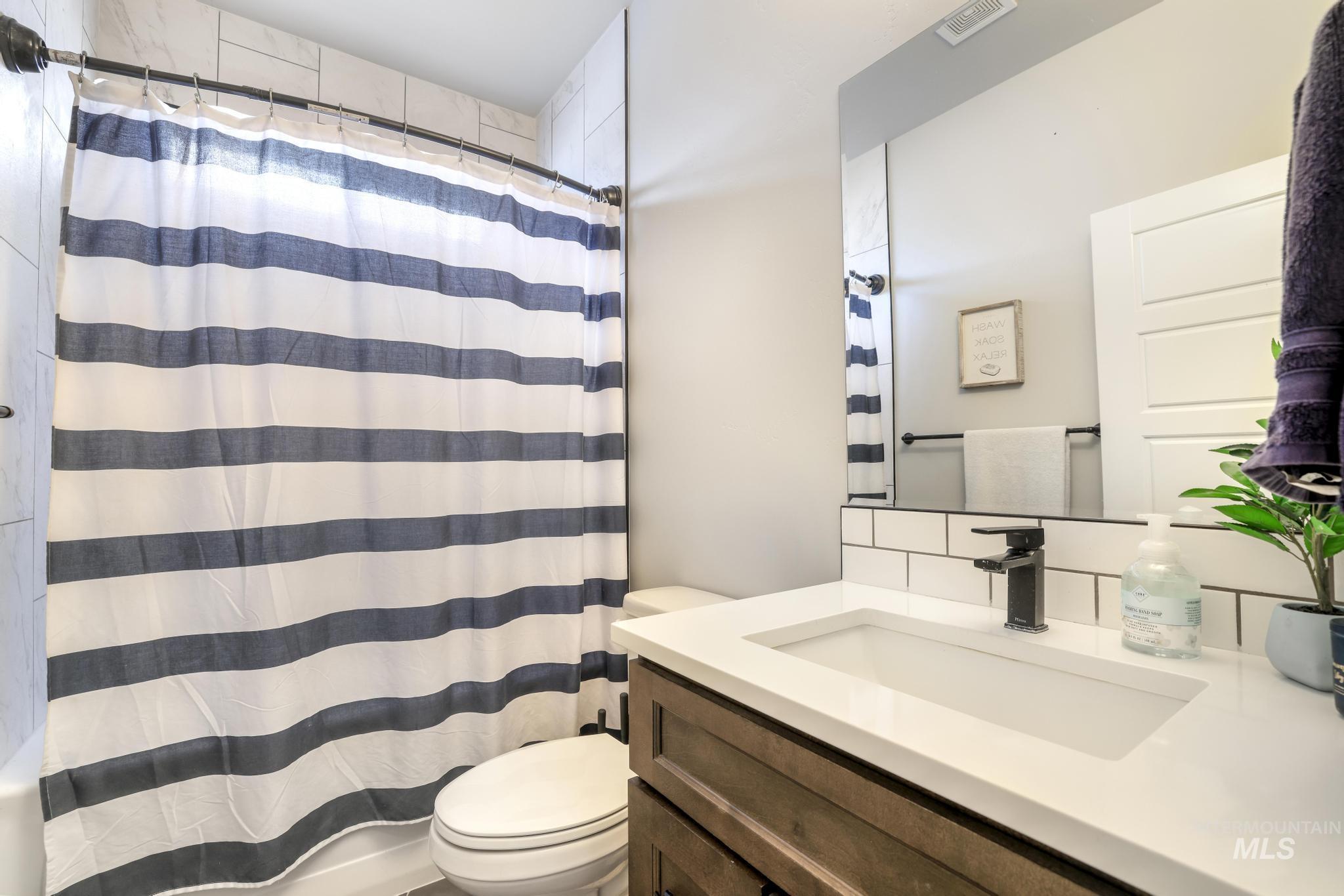 3103 Moonrise Rd, Twin Falls, Idaho 83301-8443, 5 Bedrooms, 3 Bathrooms, Residential For Sale, Price $600,000, 98975950