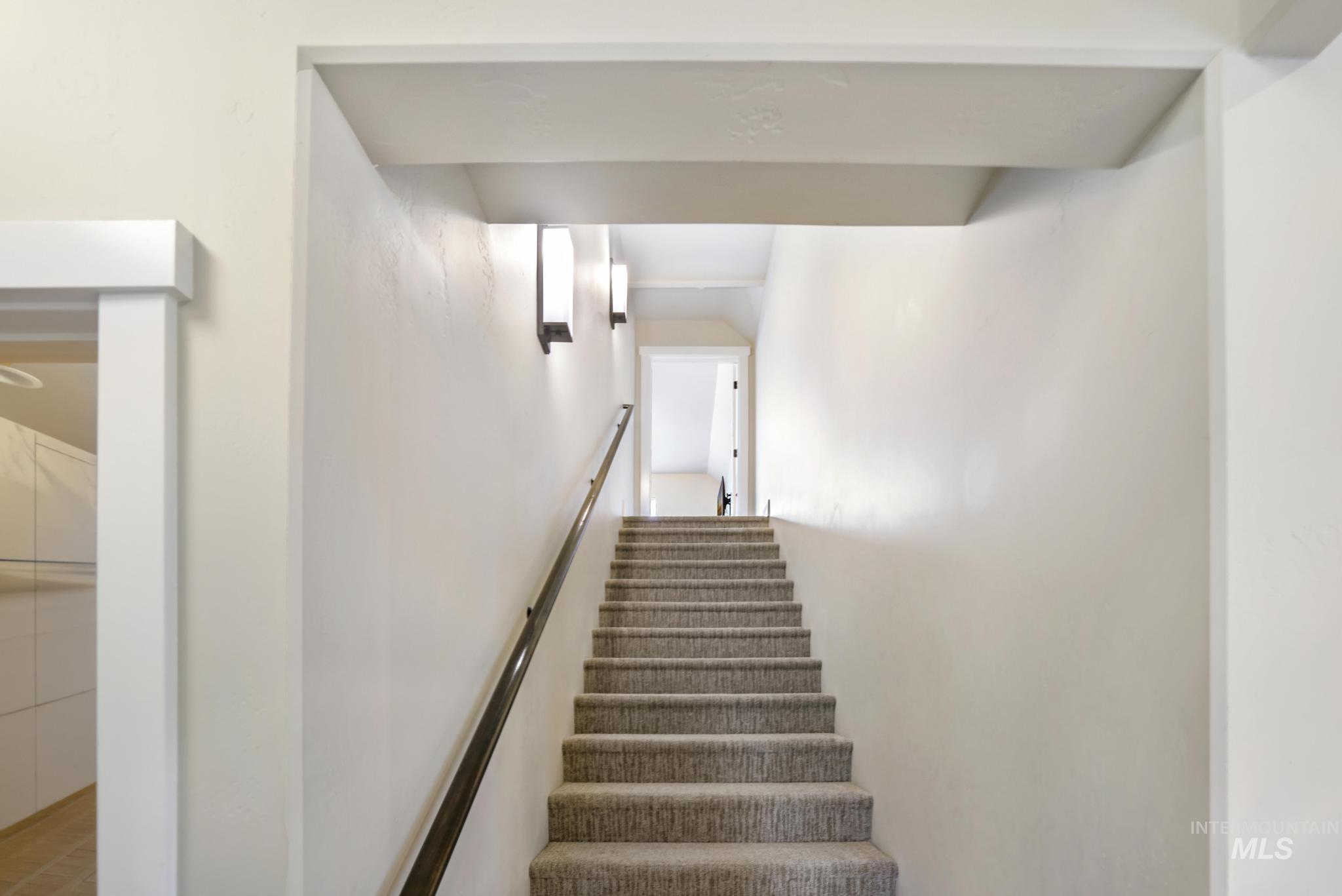 3103 Moonrise Rd, Twin Falls, Idaho 83301-8443, 5 Bedrooms, 3 Bathrooms, Residential For Sale, Price $600,000, 98975950