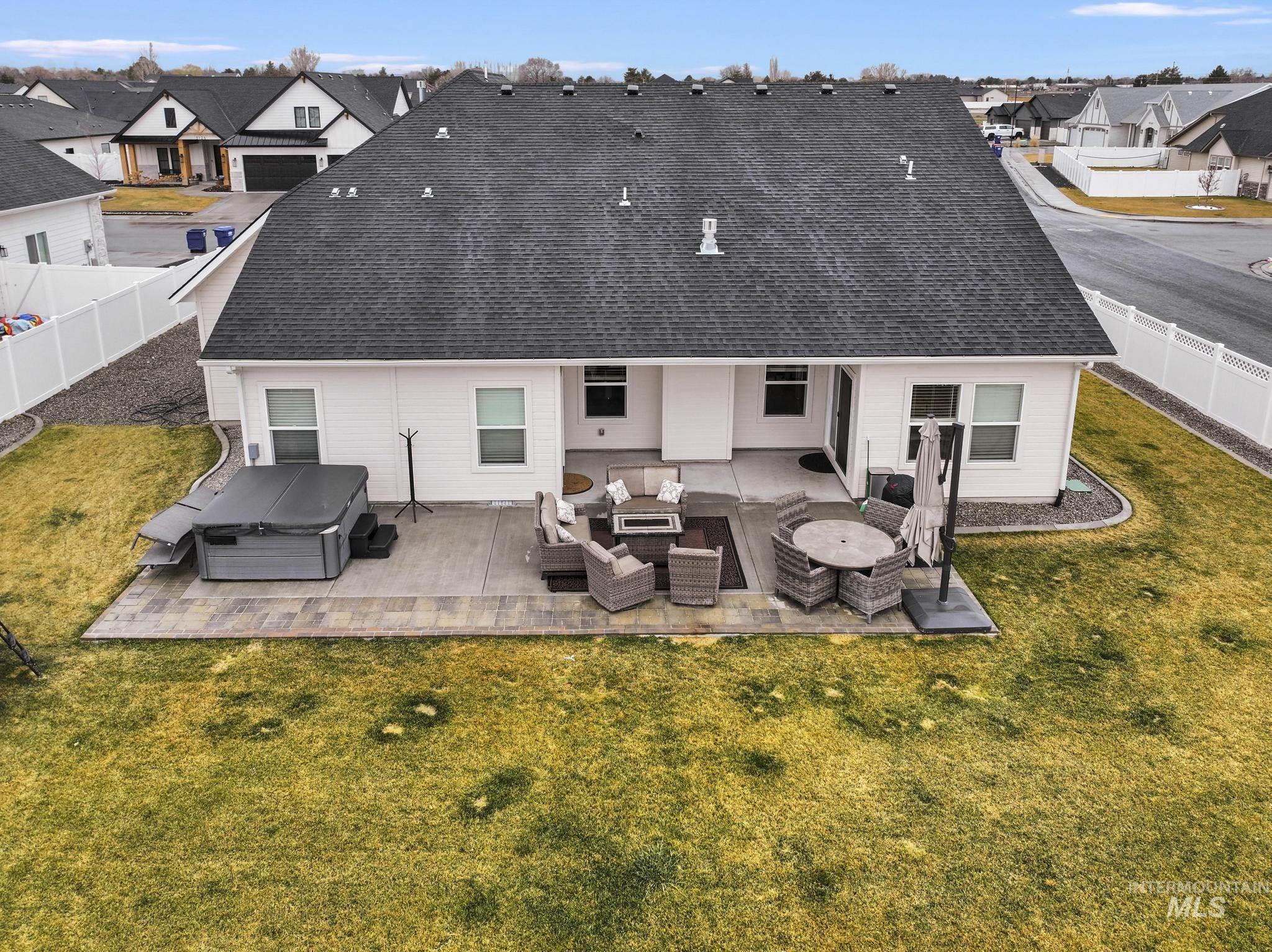 3103 Moonrise Rd, Twin Falls, Idaho 83301-8443, 5 Bedrooms, 3 Bathrooms, Residential For Sale, Price $600,000, 98975950