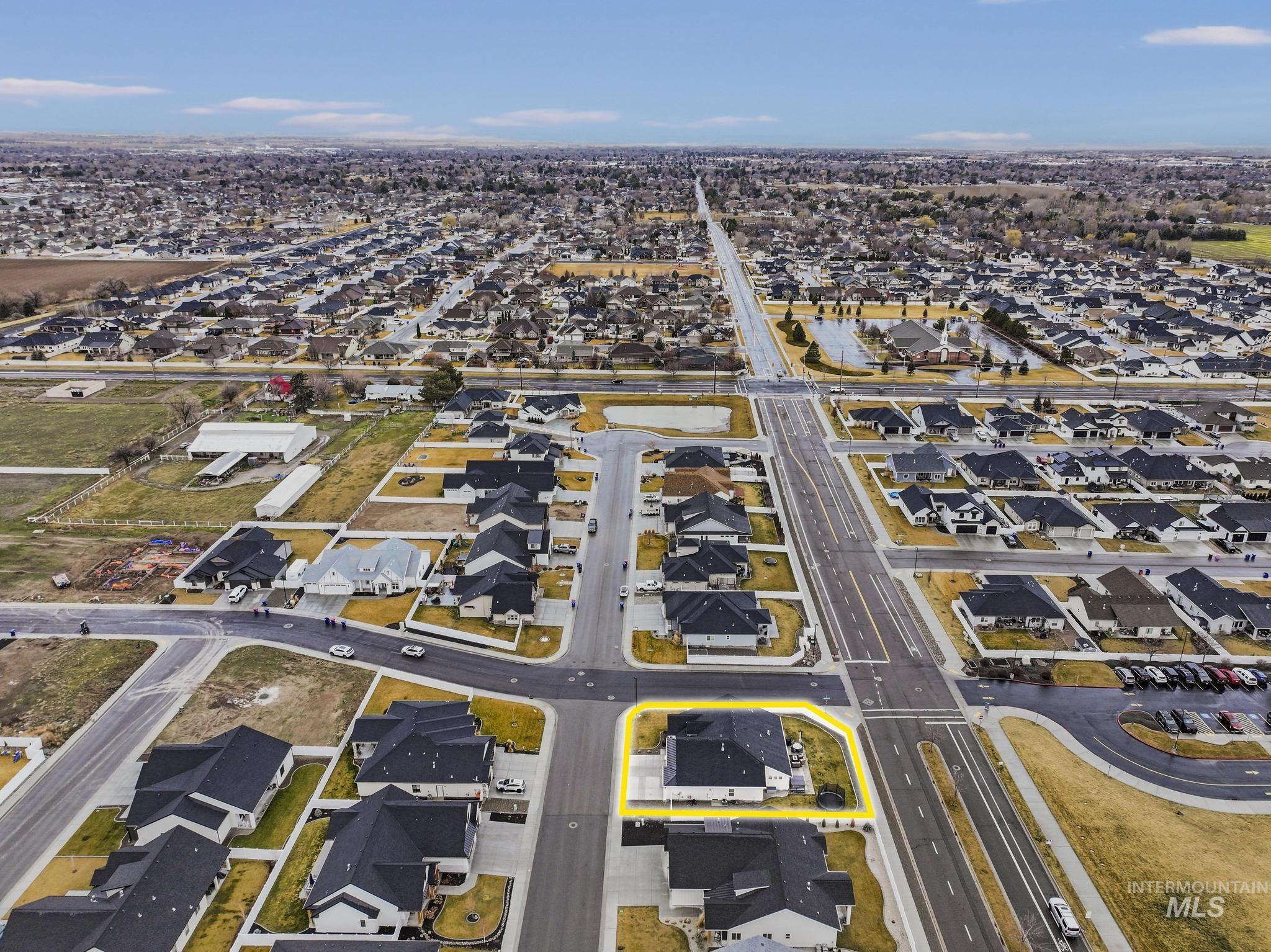 3103 Moonrise Rd, Twin Falls, Idaho 83301-8443, 5 Bedrooms, 3 Bathrooms, Residential For Sale, Price $579,900, 98975950