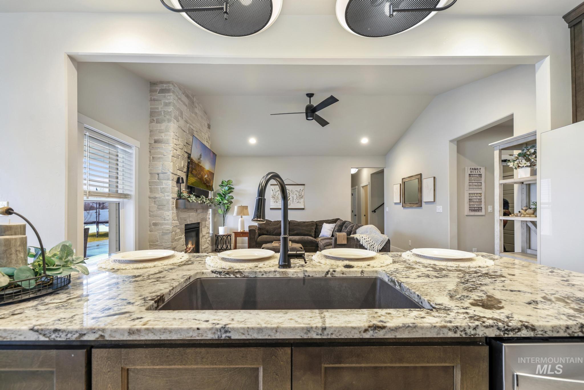 3103 Moonrise Rd, Twin Falls, Idaho 83301-8443, 5 Bedrooms, 3 Bathrooms, Residential For Sale, Price $600,000, 98975950