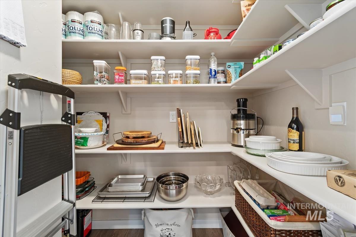 27482 Warren Lane, Wilder, Idaho 83676-5407, 4 Bedrooms, 2.5 Bathrooms, Residential For Sale, Price $655,000, 98975951