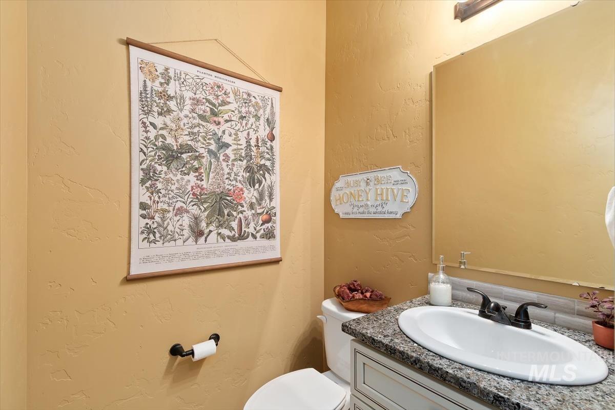 27482 Warren Lane, Wilder, Idaho 83676-5407, 4 Bedrooms, 2.5 Bathrooms, Residential For Sale, Price $655,000, 98975951