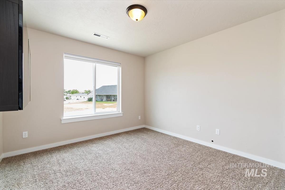 27482 Warren Lane, Wilder, Idaho 83676-5407, 4 Bedrooms, 2.5 Bathrooms, Residential For Sale, Price $655,000, 98975951