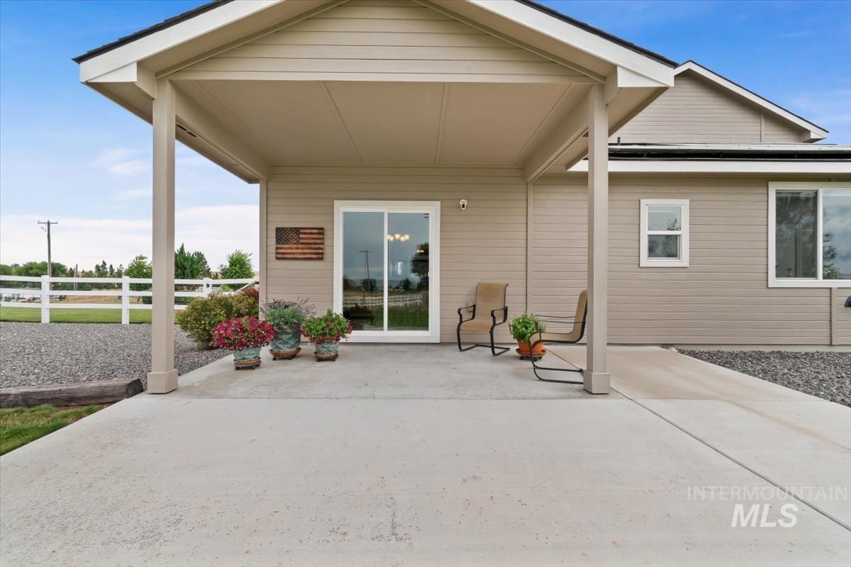 27482 Warren Lane, Wilder, Idaho 83676-5407, 4 Bedrooms, 2.5 Bathrooms, Residential For Sale, Price $655,000, 98975951