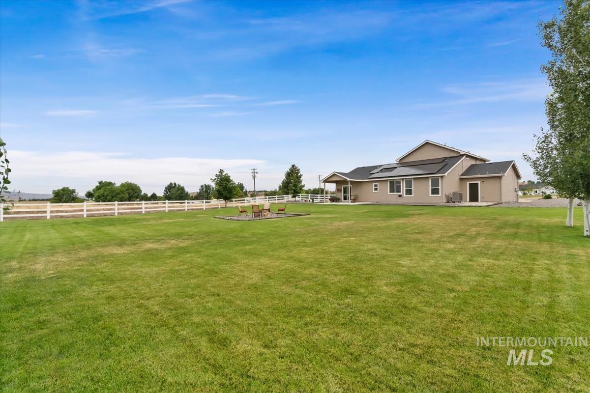 27482 Warren Lane, Wilder, Idaho 83676-5407, 4 Bedrooms, 2.5 Bathrooms, Residential For Sale, Price $655,000, 98975951