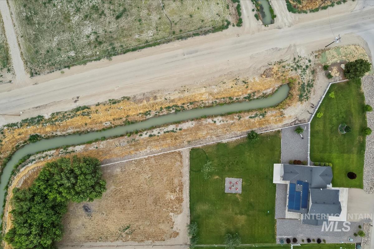 27482 Warren Lane, Wilder, Idaho 83676-5407, 4 Bedrooms, 2.5 Bathrooms, Residential For Sale, Price $655,000, 98975951