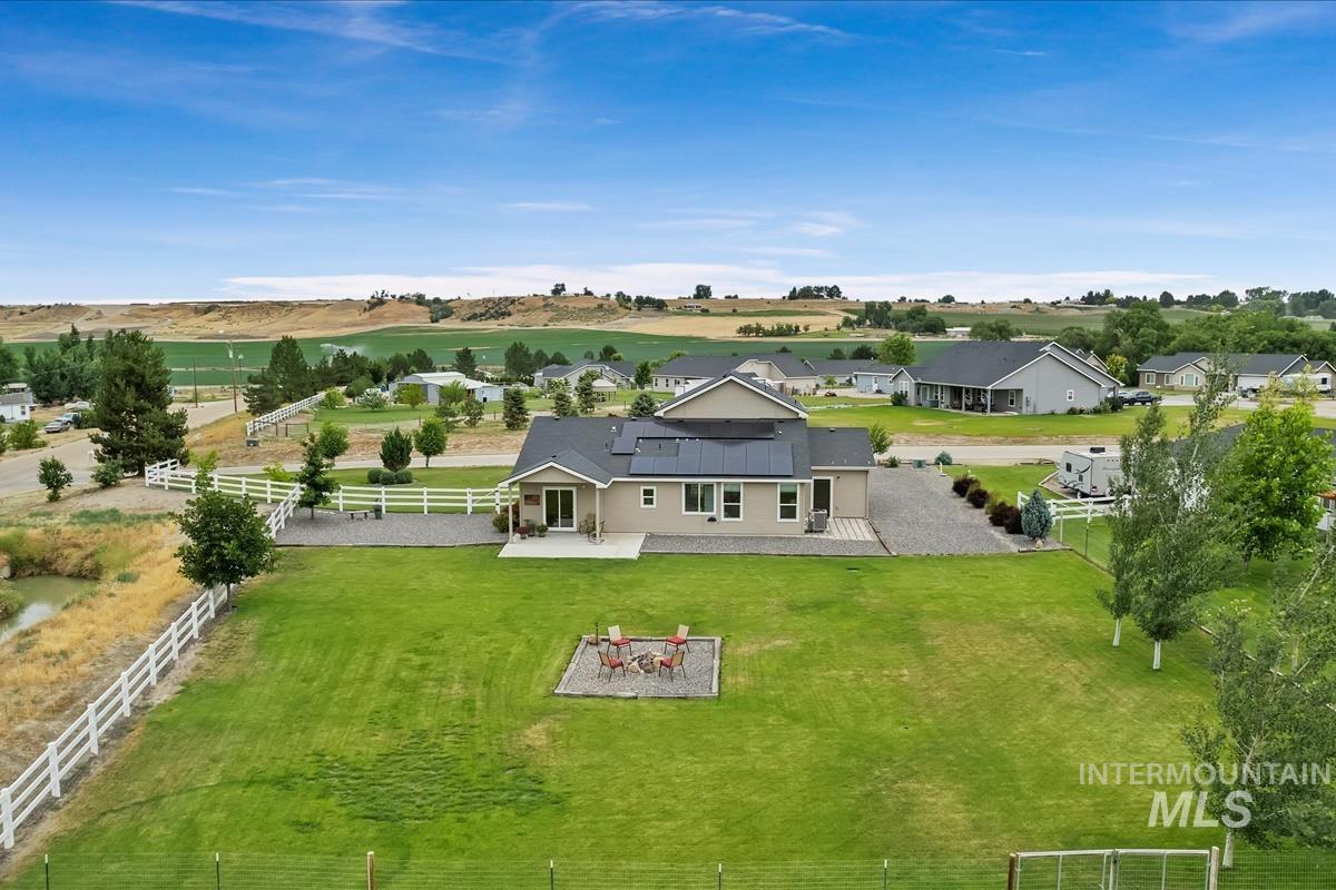 27482 Warren Lane, Wilder, Idaho 83676-5407, 4 Bedrooms, 2.5 Bathrooms, Residential For Sale, Price $655,000, 98975951