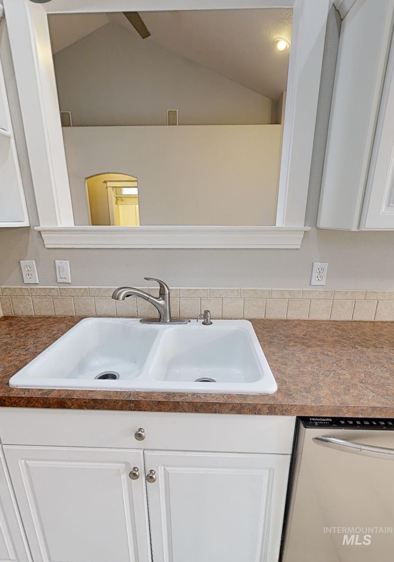 6889 E Greens Dr, Nampa, Idaho 83687, 3 Bedrooms, 2 Bathrooms, Residential For Sale, Price $415,000, 98975954