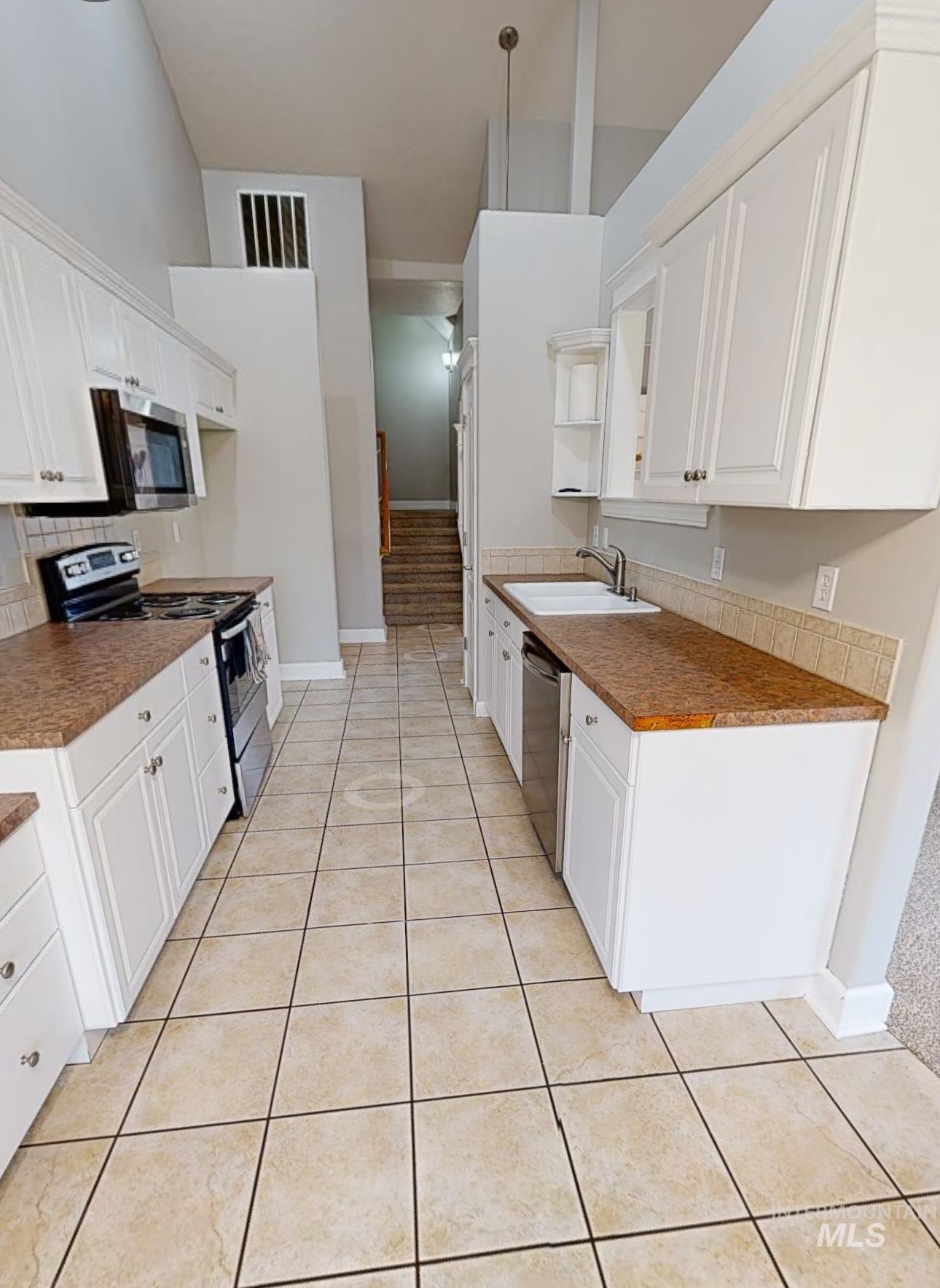 6889 E Greens Dr, Nampa, Idaho 83687, 3 Bedrooms, 2 Bathrooms, Residential For Sale, Price $415,000, 98975954