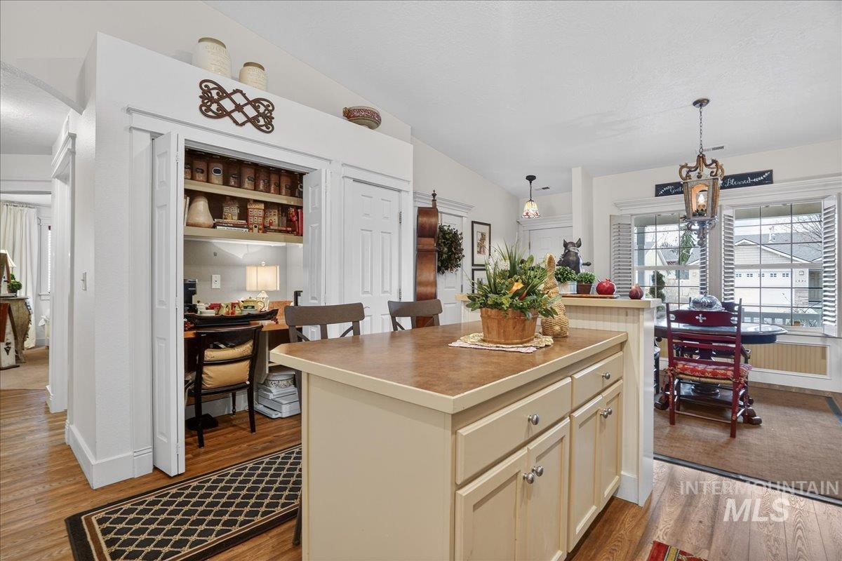 1310 N Gallant Ln, Meridian, Idaho 83642, 3 Bedrooms, 2 Bathrooms, Residential For Sale, Price $429,900, 98975957