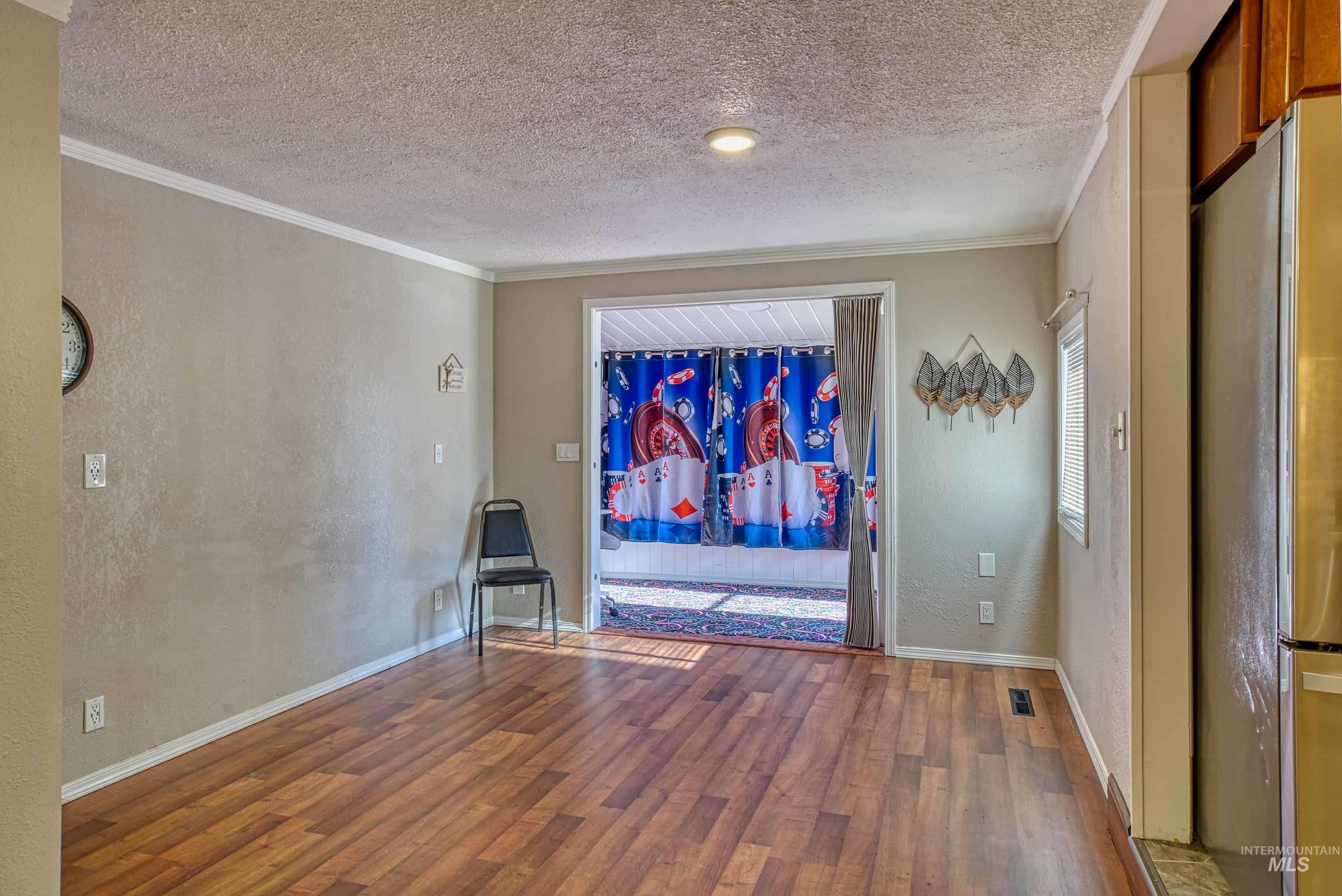 1059 SW 3rd Ave., Ontario, Oregon 97914-0000, 5 Bedrooms, 2.5 Bathrooms, Residential For Sale, Price $389,000, 98975958