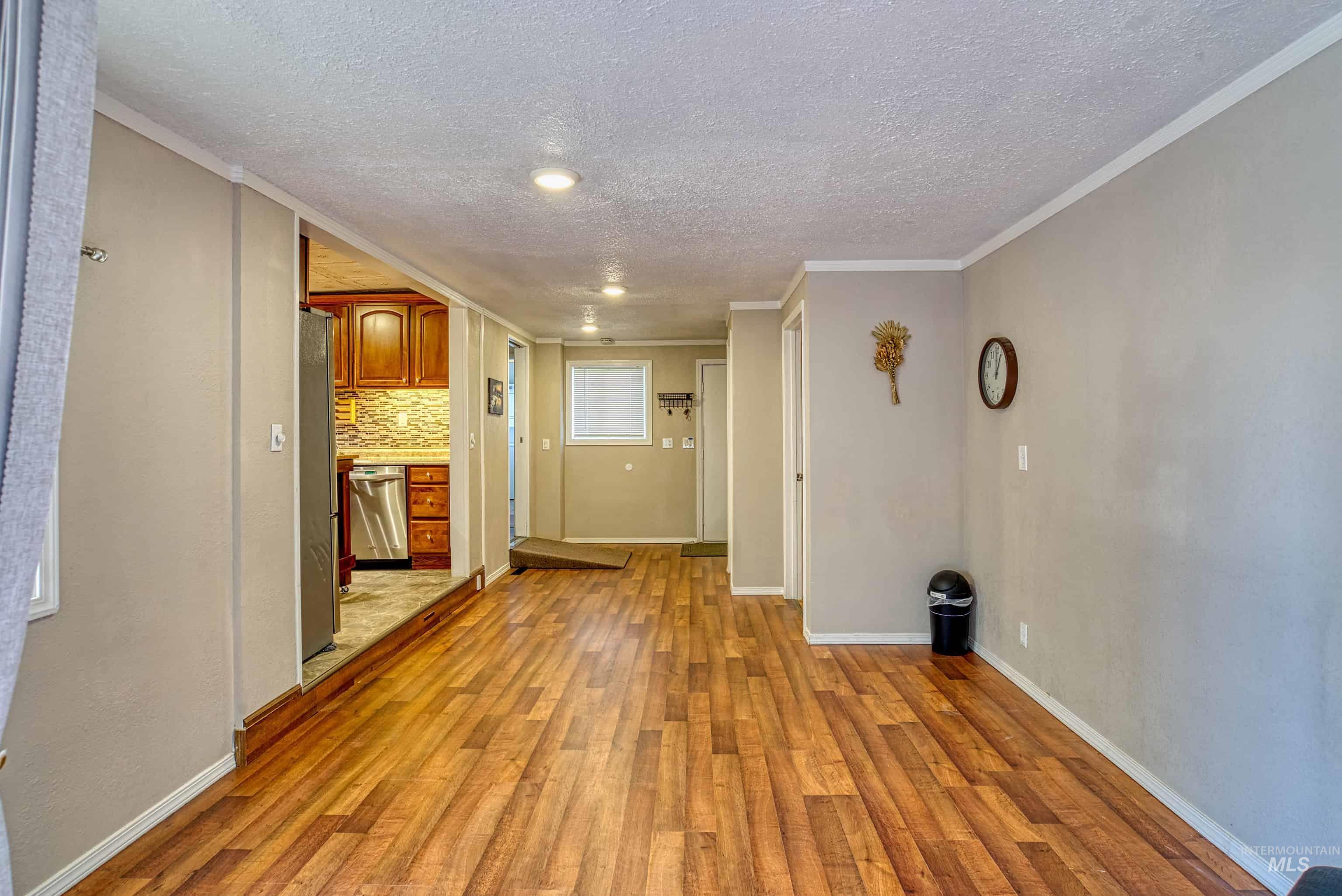 1059 SW 3rd Ave., Ontario, Oregon 97914-0000, 5 Bedrooms, 2.5 Bathrooms, Residential For Sale, Price $389,000, 98975958