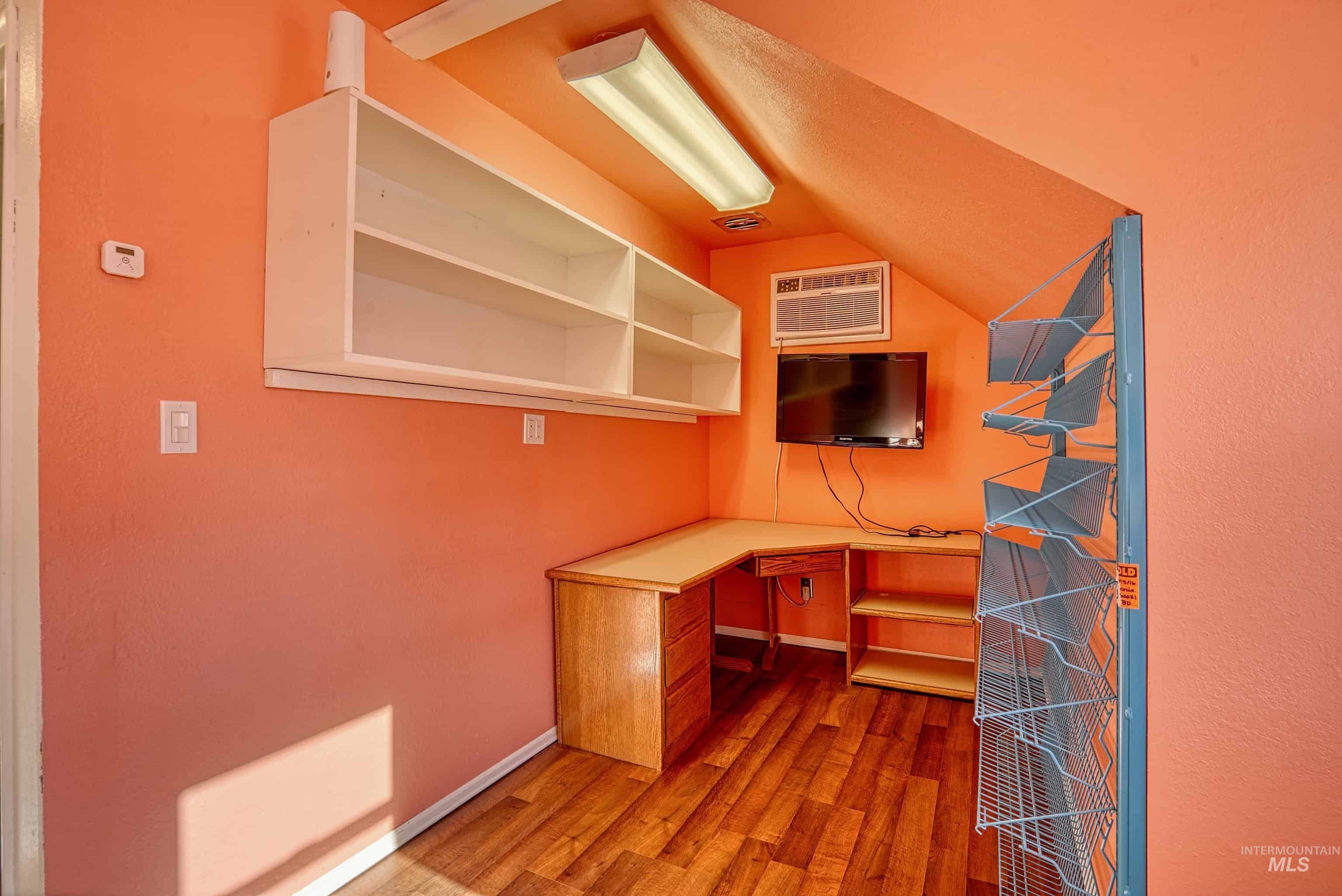 1059 SW 3rd Ave., Ontario, Oregon 97914-0000, 5 Bedrooms, 2.5 Bathrooms, Residential For Sale, Price $389,000, 98975958