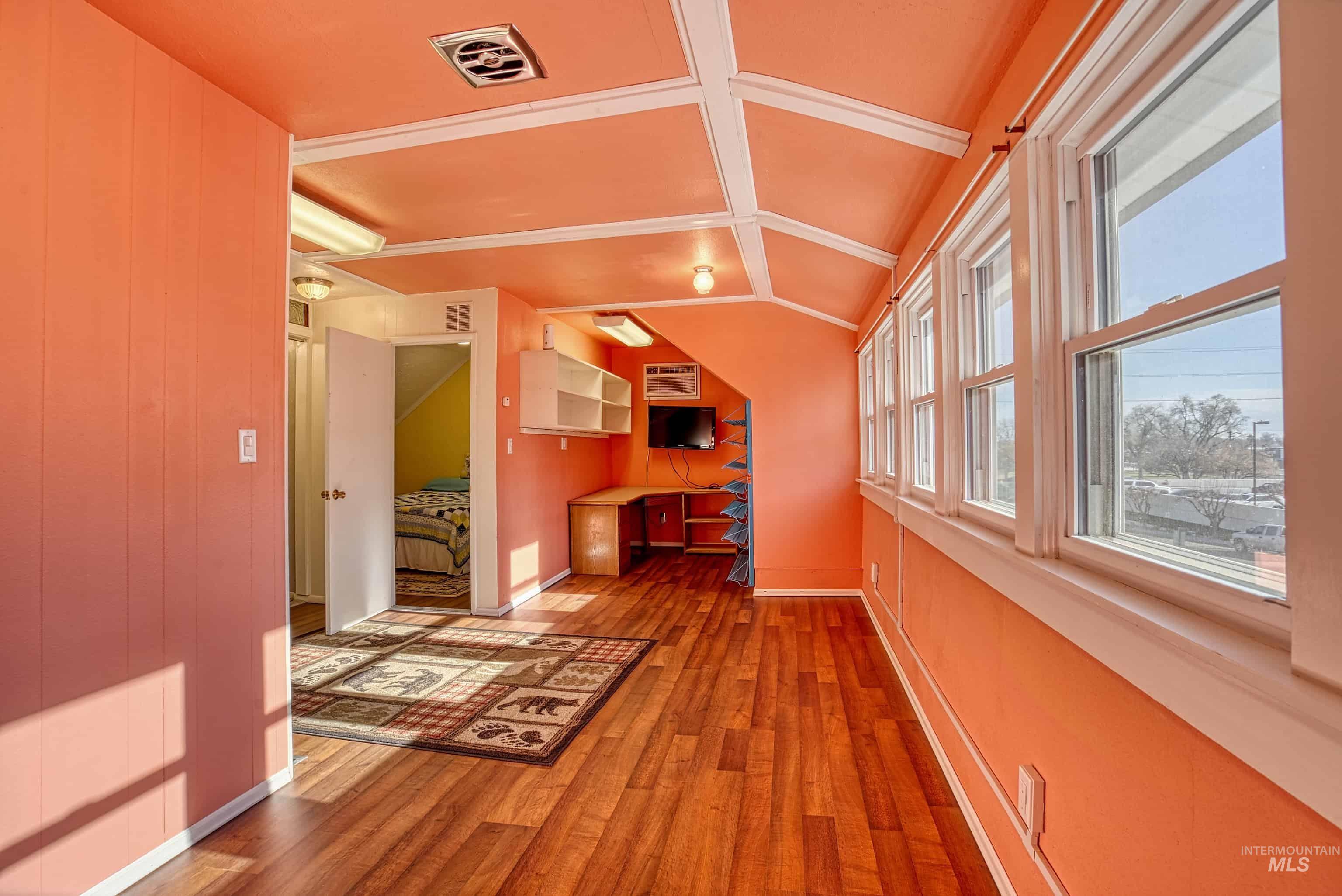 1059 SW 3rd Ave., Ontario, Oregon 97914-0000, 5 Bedrooms, 2.5 Bathrooms, Residential For Sale, Price $389,000, 98975958