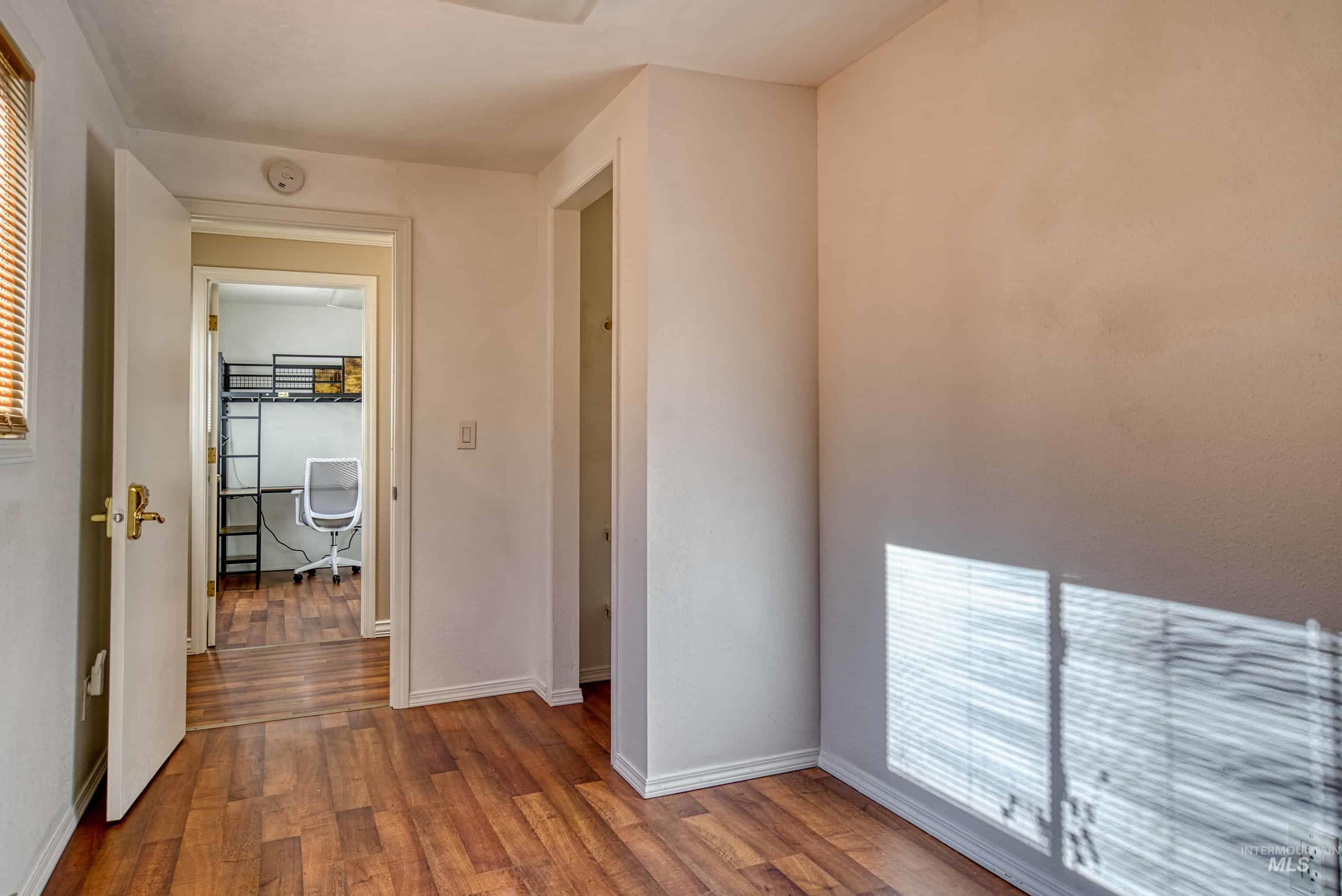 1059 SW 3rd Ave., Ontario, Oregon 97914-0000, 5 Bedrooms, 2.5 Bathrooms, Residential For Sale, Price $389,000, 98975958