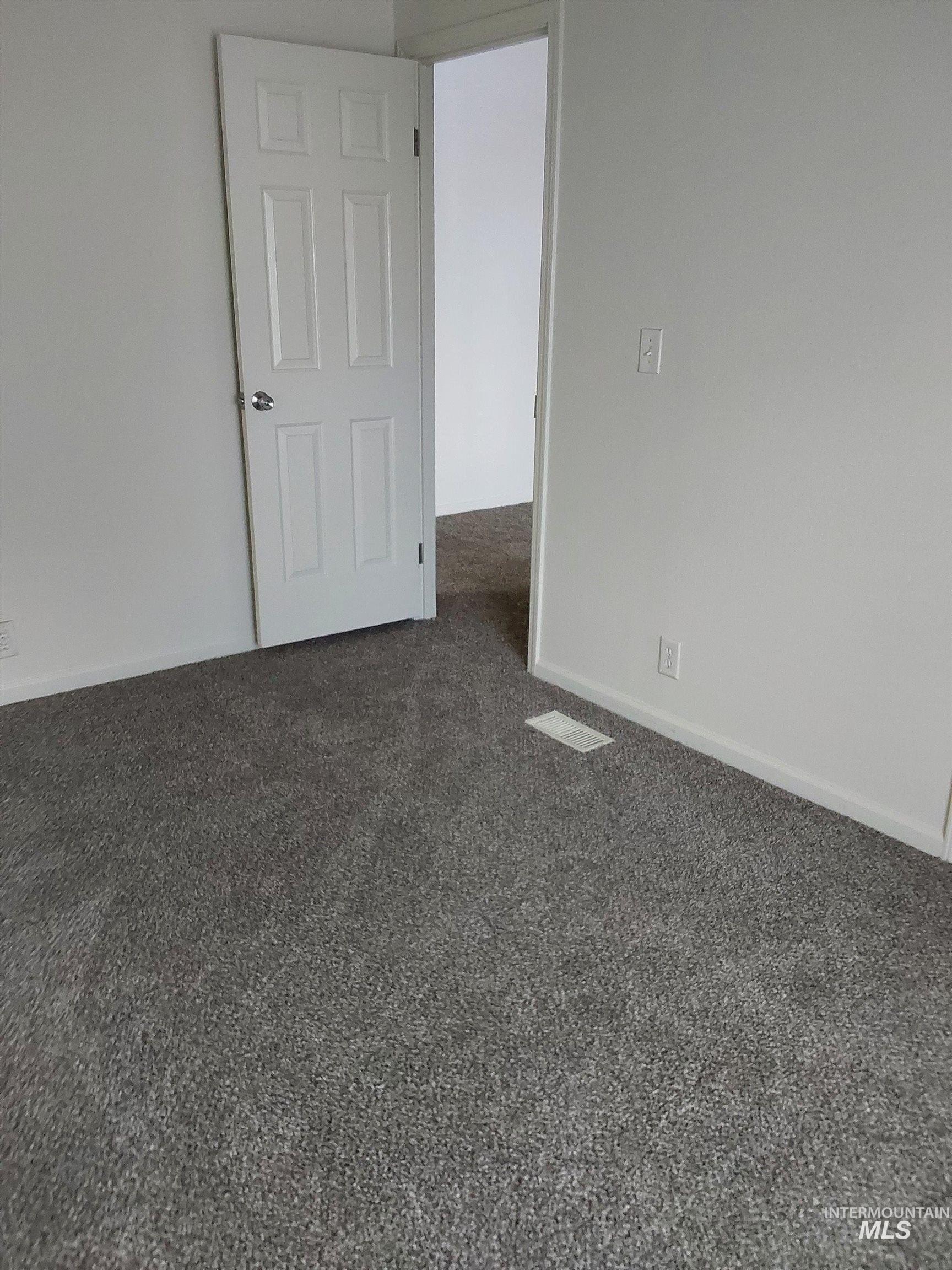 13735 SW Eisenhower Cir, Mountain Home, Idaho 83647, 3 Bedrooms, 2 Bathrooms, Residential For Sale, Price $229,900, 98975959