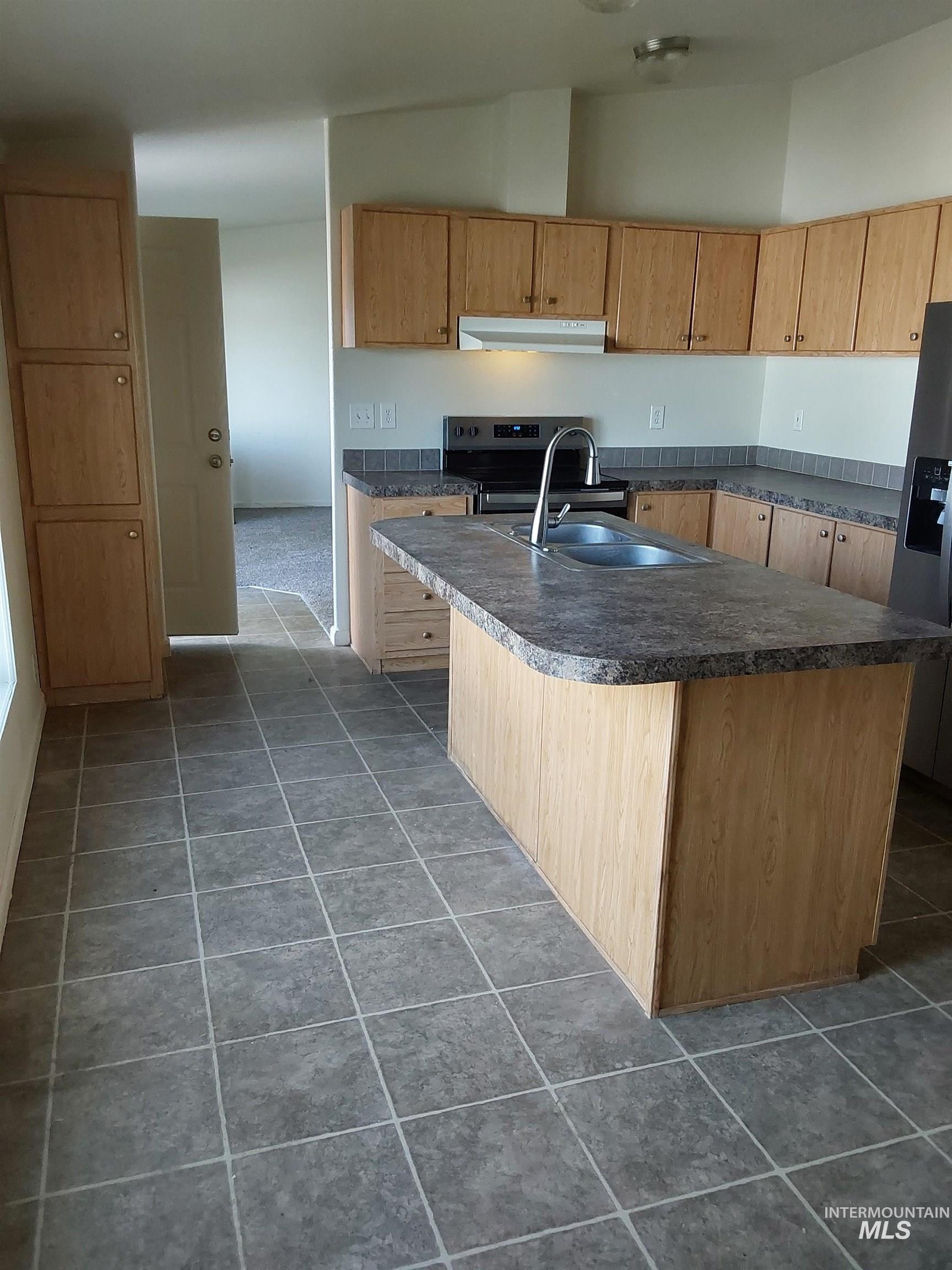 13735 SW Eisenhower Cir, Mountain Home, Idaho 83647, 3 Bedrooms, 2 Bathrooms, Residential For Sale, Price $229,900, 98975959