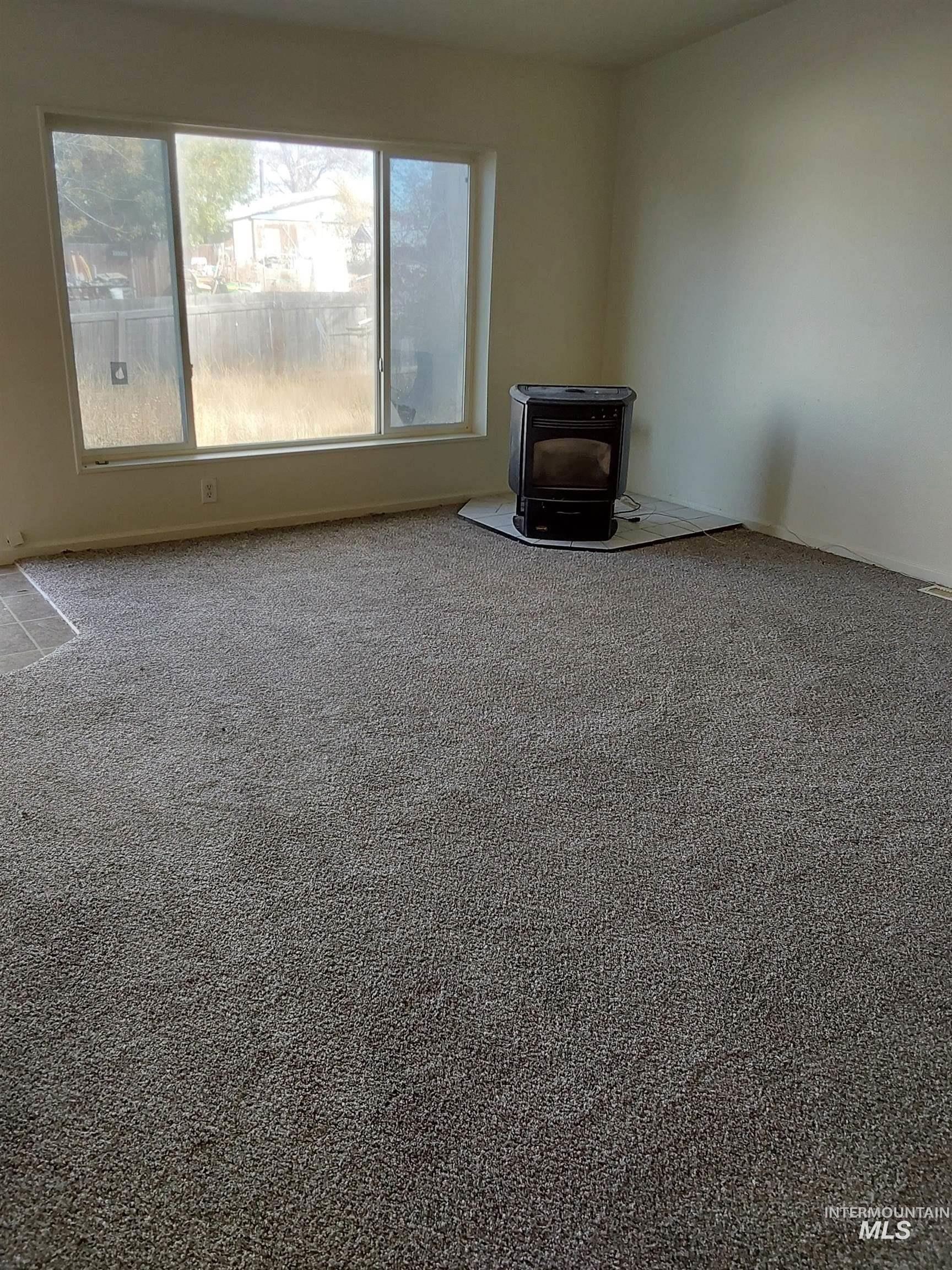 13735 SW Eisenhower Cir, Mountain Home, Idaho 83647, 3 Bedrooms, 2 Bathrooms, Residential For Sale, Price $229,900, 98975959