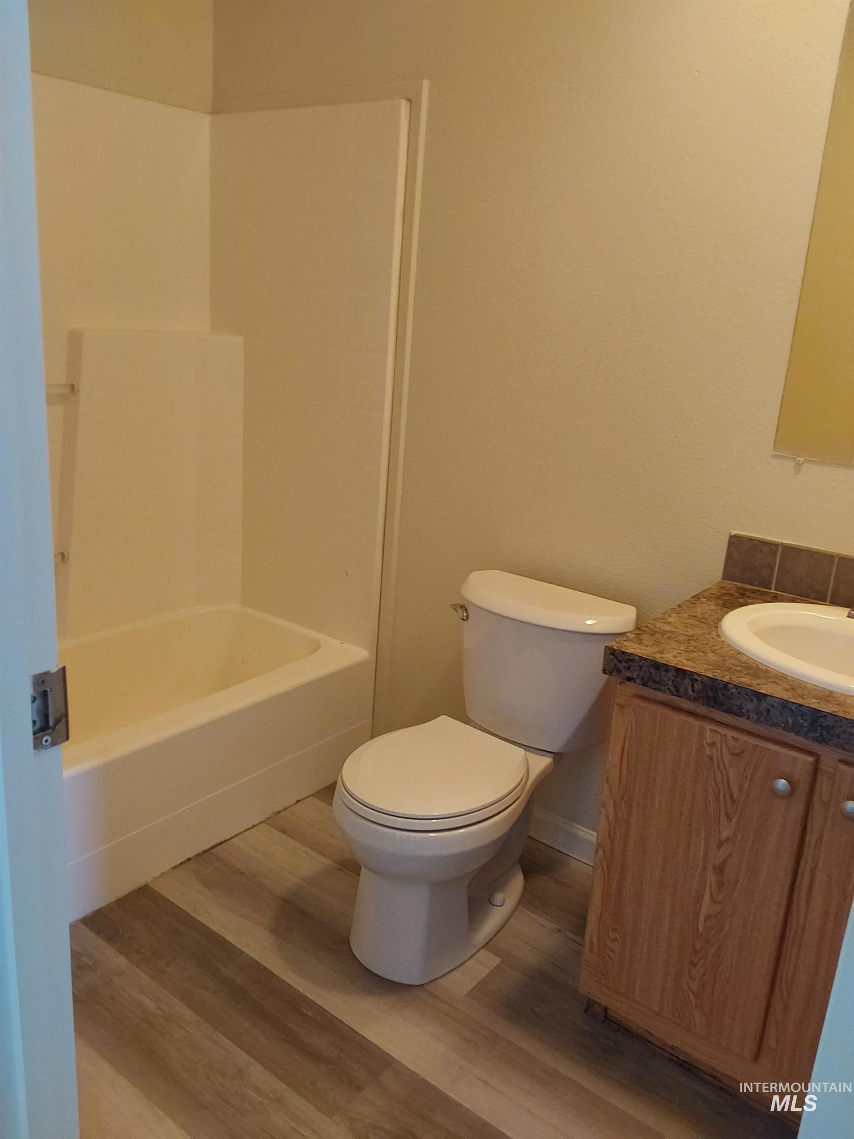 13735 SW Eisenhower Cir, Mountain Home, Idaho 83647, 3 Bedrooms, 2 Bathrooms, Residential For Sale, Price $229,900, 98975959