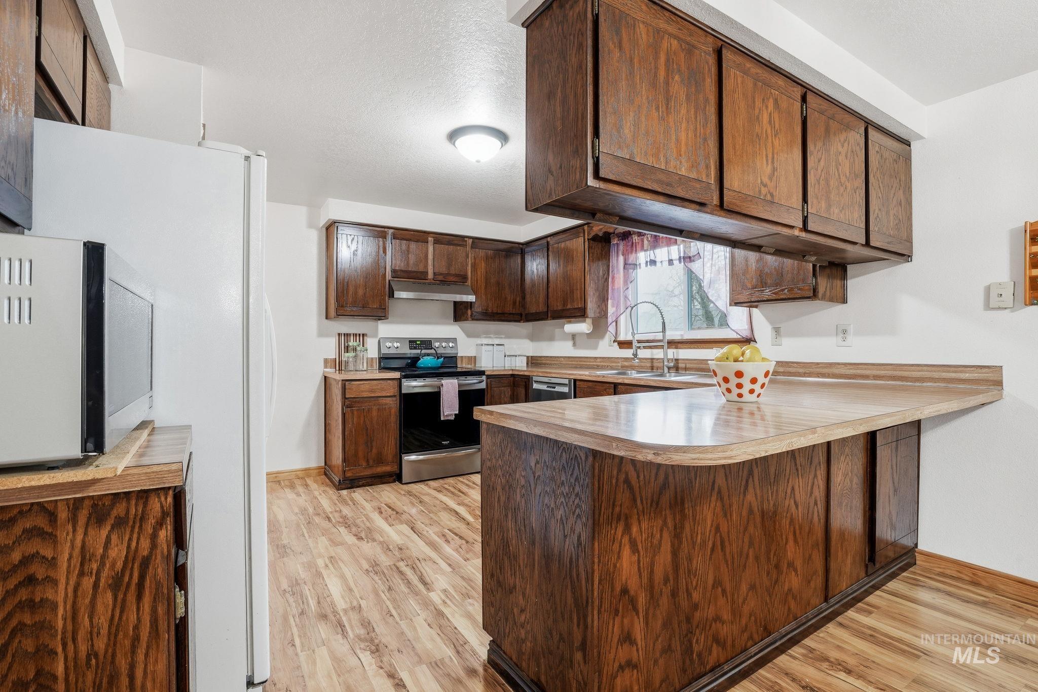 11121 W Richey Ct, Boise, Idaho 83713, 3 Bedrooms, 2 Bathrooms, Residential For Sale, Price $419,900, 98975960