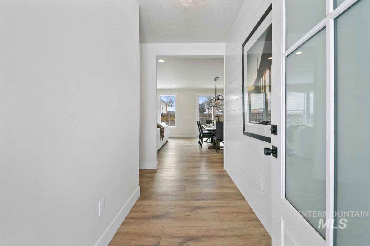 3736 N Jackie Lane, Boise, Idaho 83704, 4 Bedrooms, 2.5 Bathrooms, Residential For Sale, Price $579,900, 98975962