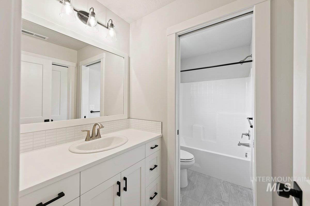 3736 N Jackie Lane, Boise, Idaho 83704, 4 Bedrooms, 2.5 Bathrooms, Residential For Sale, Price $579,900, 98975962