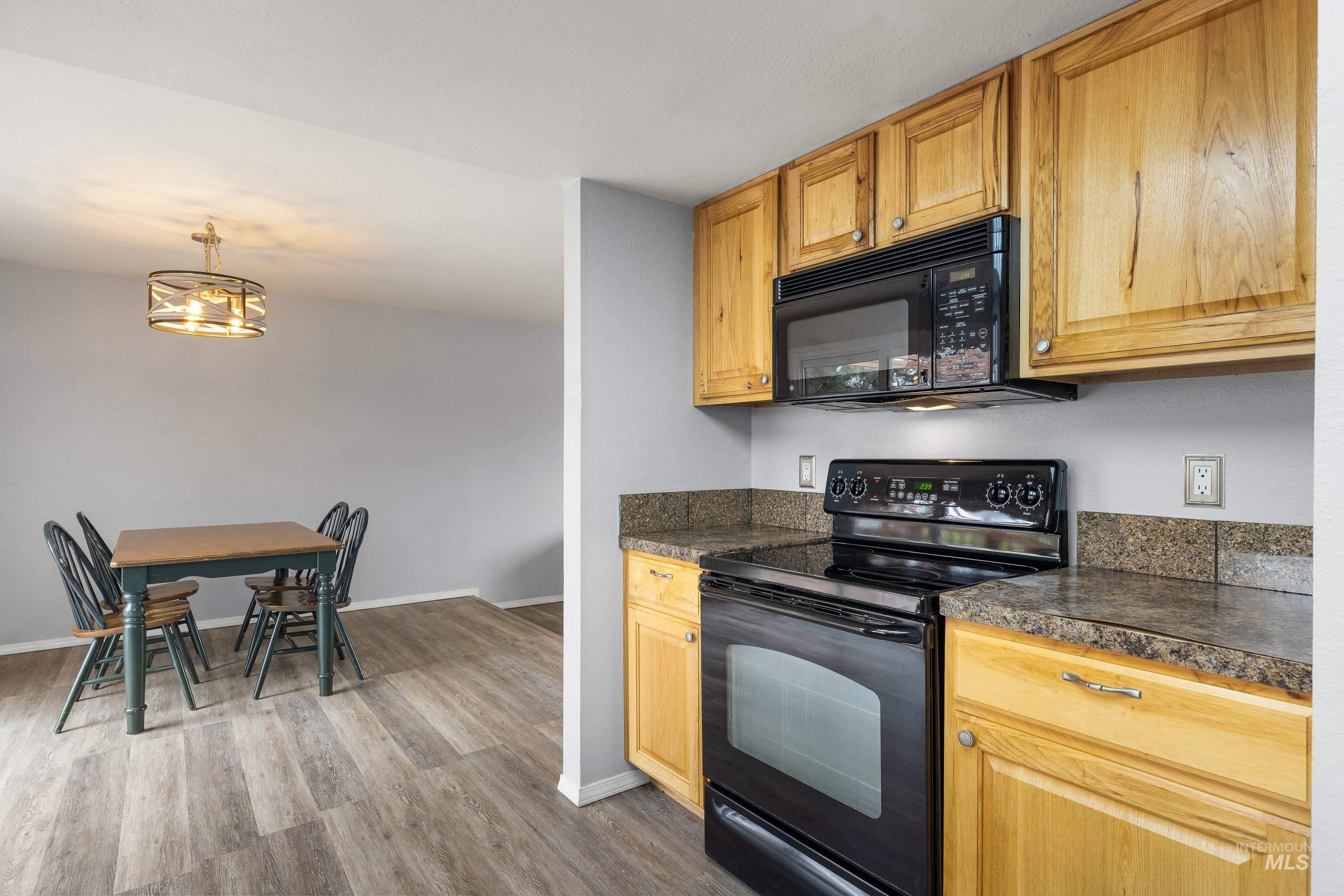 10241 W Guinevere Dr, Boise, Idaho 83704, 3 Bedrooms, 1.5 Bathrooms, Residential For Sale, Price $399,000, 98975963