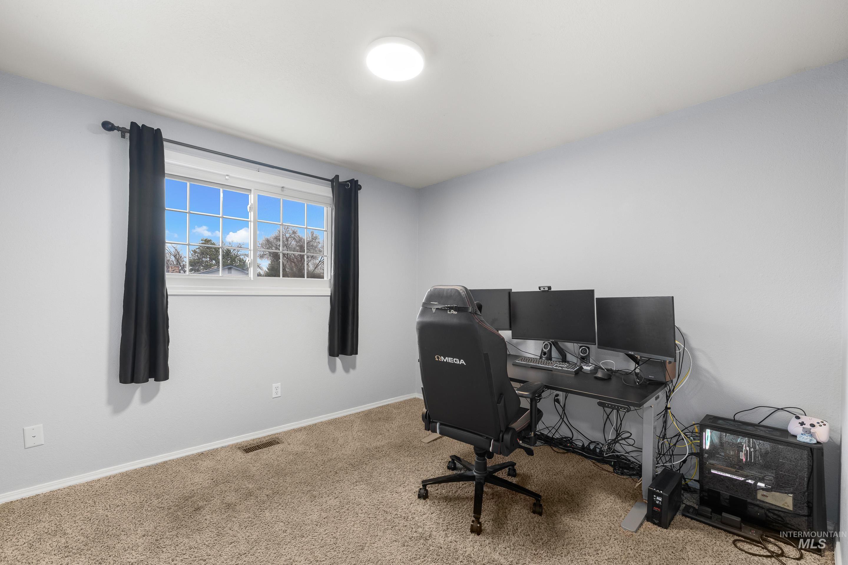 10241 W Guinevere Dr, Boise, Idaho 83704, 3 Bedrooms, 1.5 Bathrooms, Residential For Sale, Price $399,000, 98975963