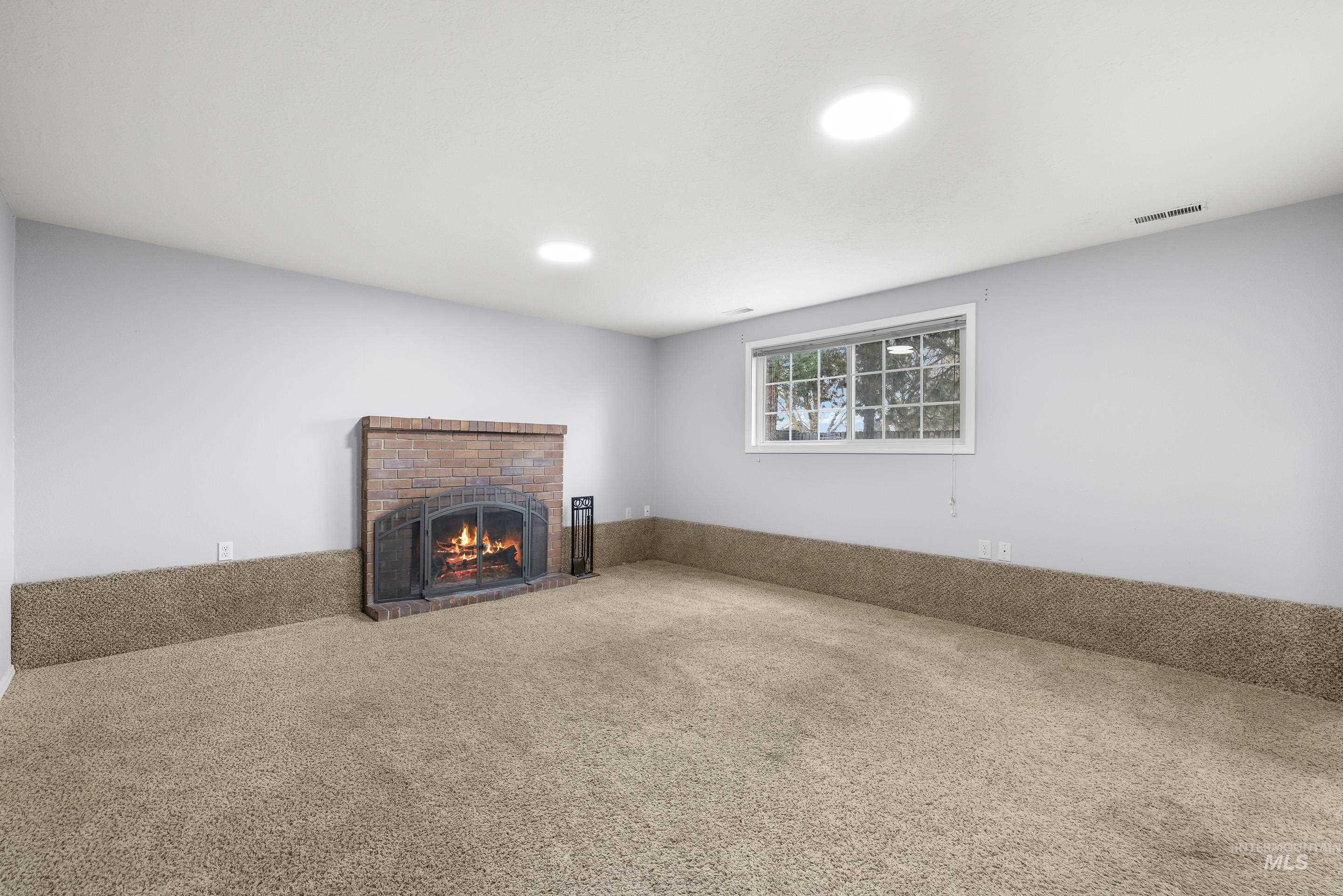 10241 W Guinevere Dr, Boise, Idaho 83704, 3 Bedrooms, 1.5 Bathrooms, Residential For Sale, Price $399,000, 98975963