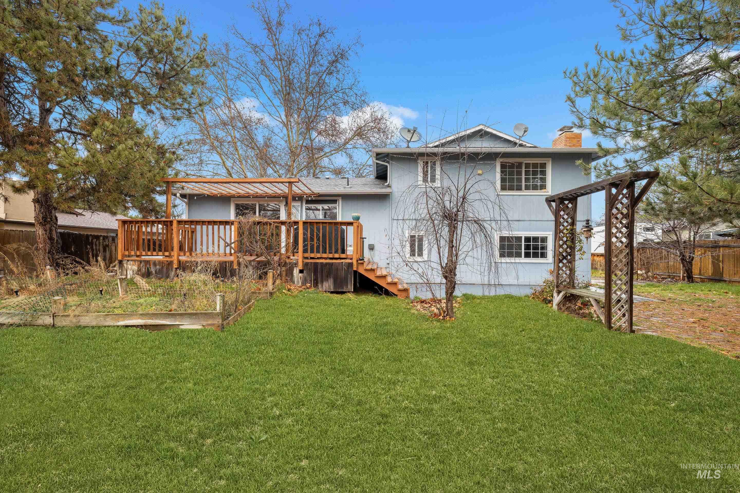 10241 W Guinevere Dr, Boise, Idaho 83704, 3 Bedrooms, 1.5 Bathrooms, Residential For Sale, Price $399,000, 98975963