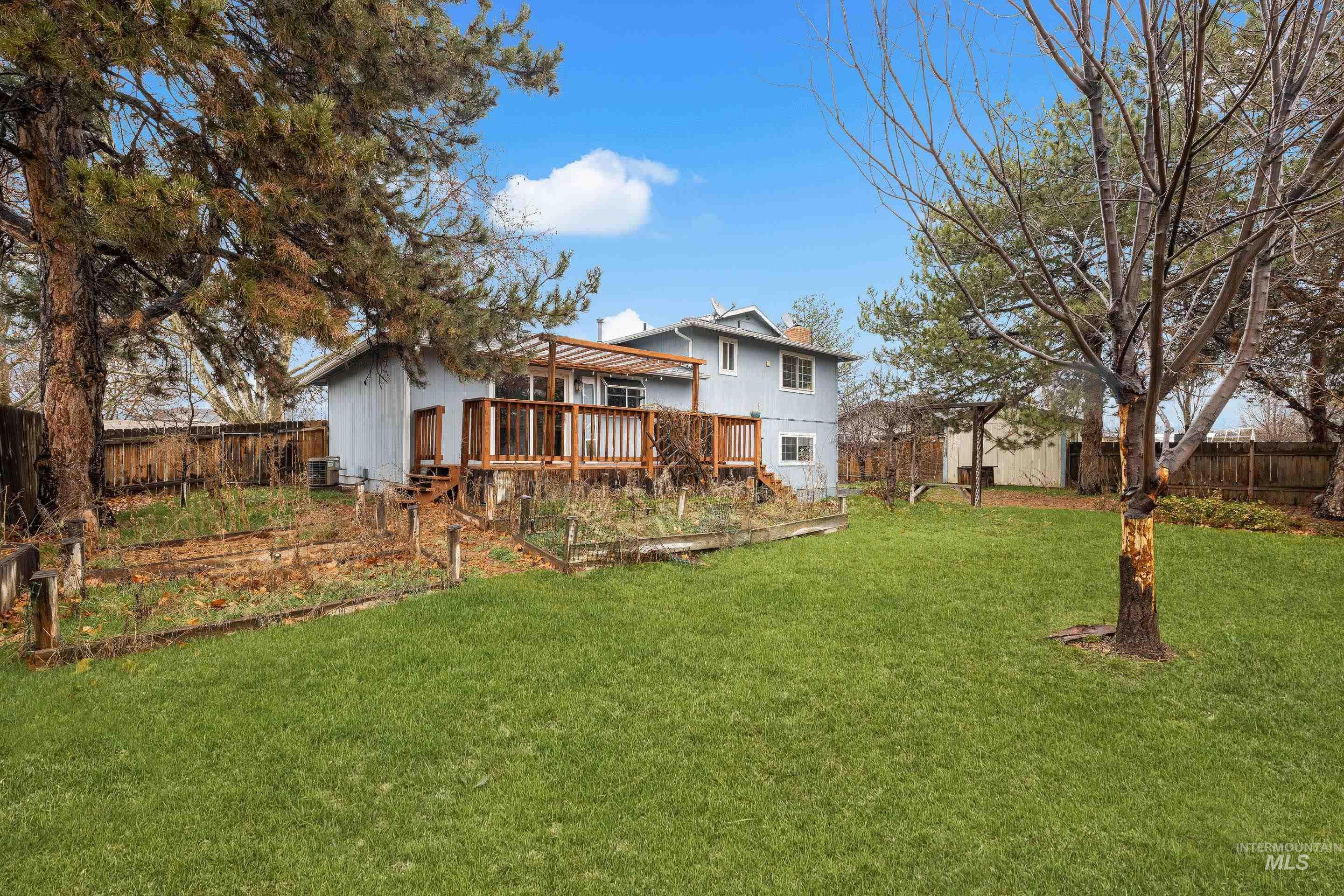 10241 W Guinevere Dr, Boise, Idaho 83704, 3 Bedrooms, 1.5 Bathrooms, Residential For Sale, Price $399,000, 98975963