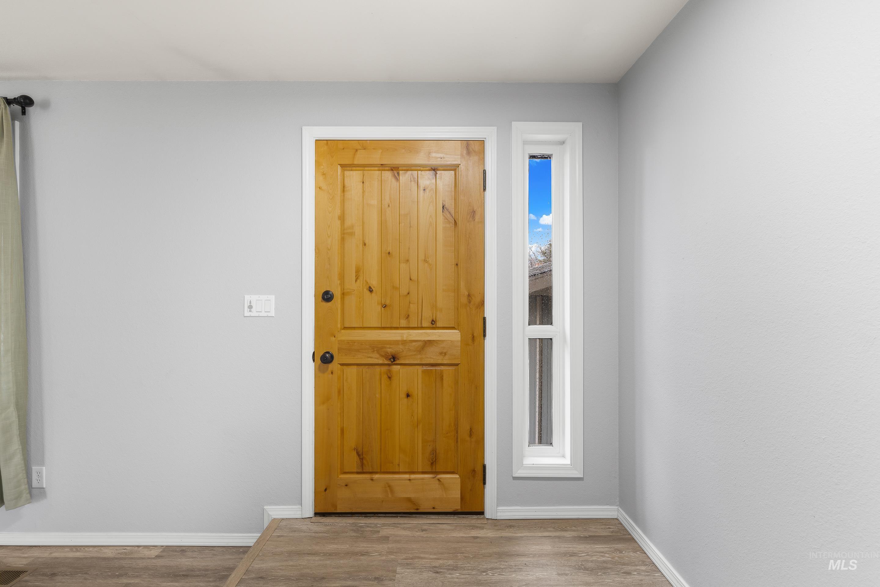 10241 W Guinevere Dr, Boise, Idaho 83704, 3 Bedrooms, 1.5 Bathrooms, Residential For Sale, Price $399,000, 98975963