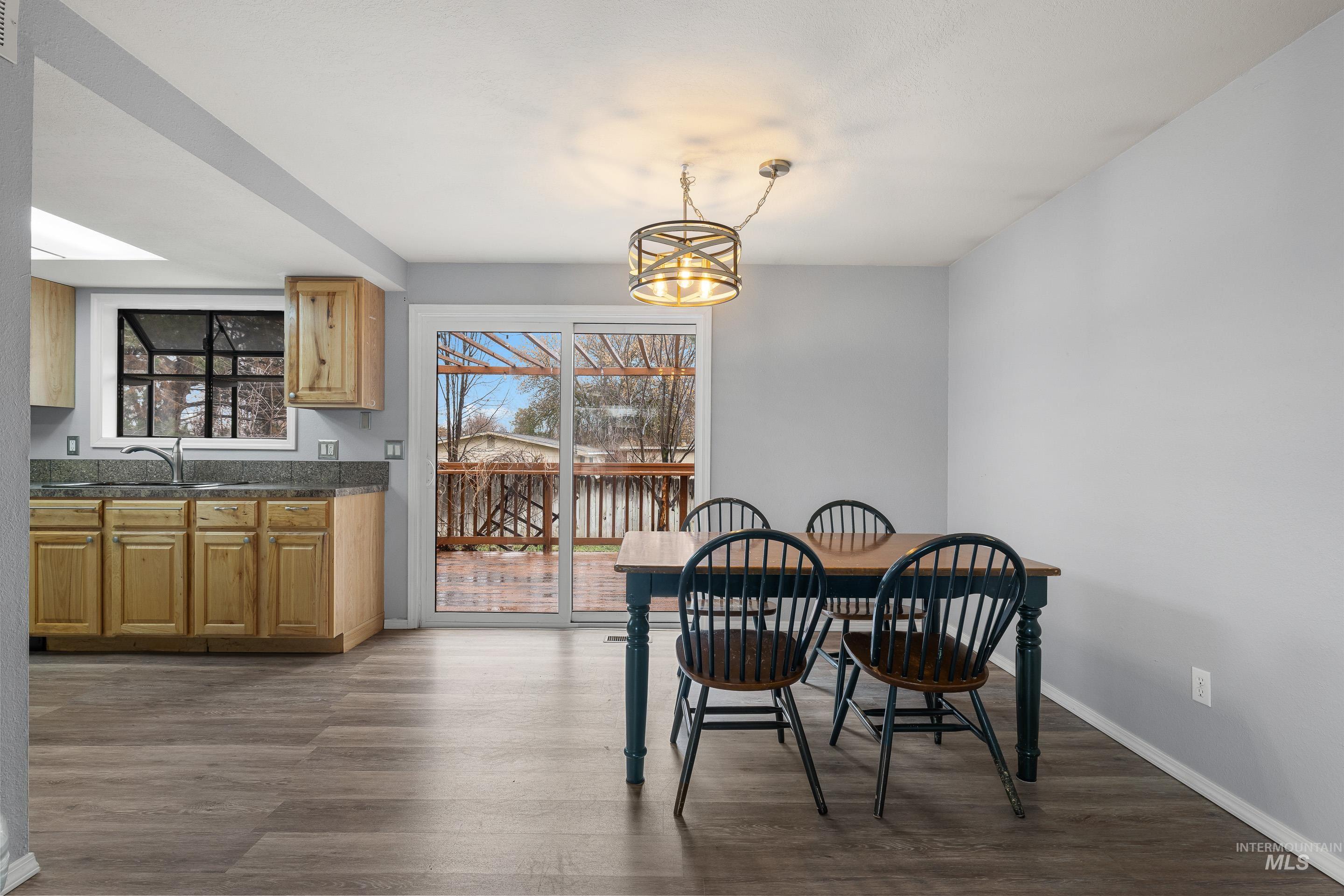 10241 W Guinevere Dr, Boise, Idaho 83704, 3 Bedrooms, 1.5 Bathrooms, Residential For Sale, Price $399,000, 98975963