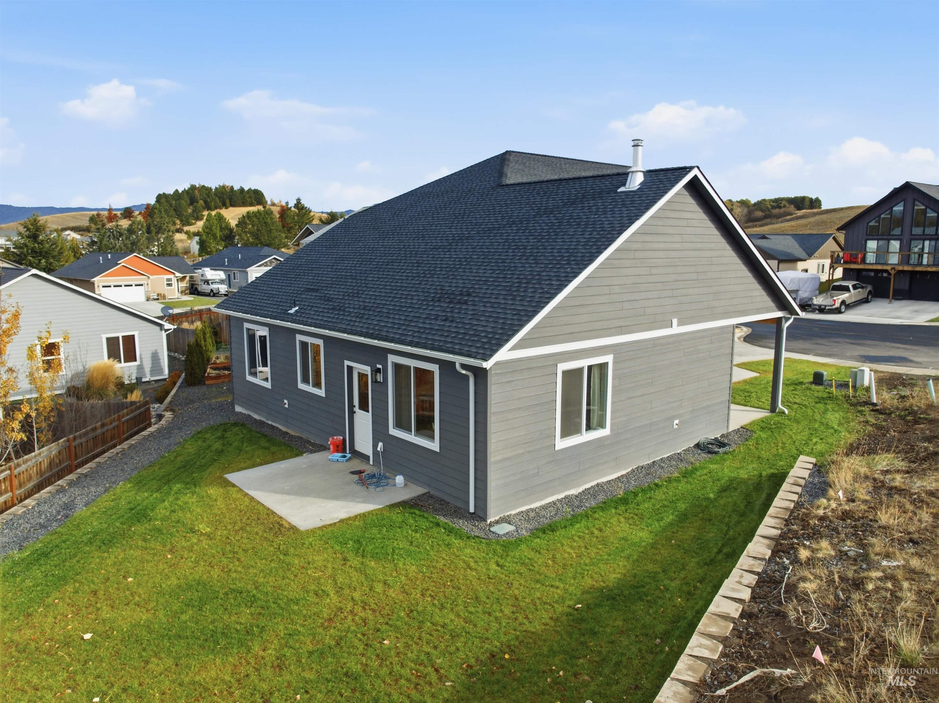 1115 Chelsea Court, Moscow, Idaho 83843, 3 Bedrooms, 2.5 Bathrooms, Residential For Sale, Price $525,000, 98975965