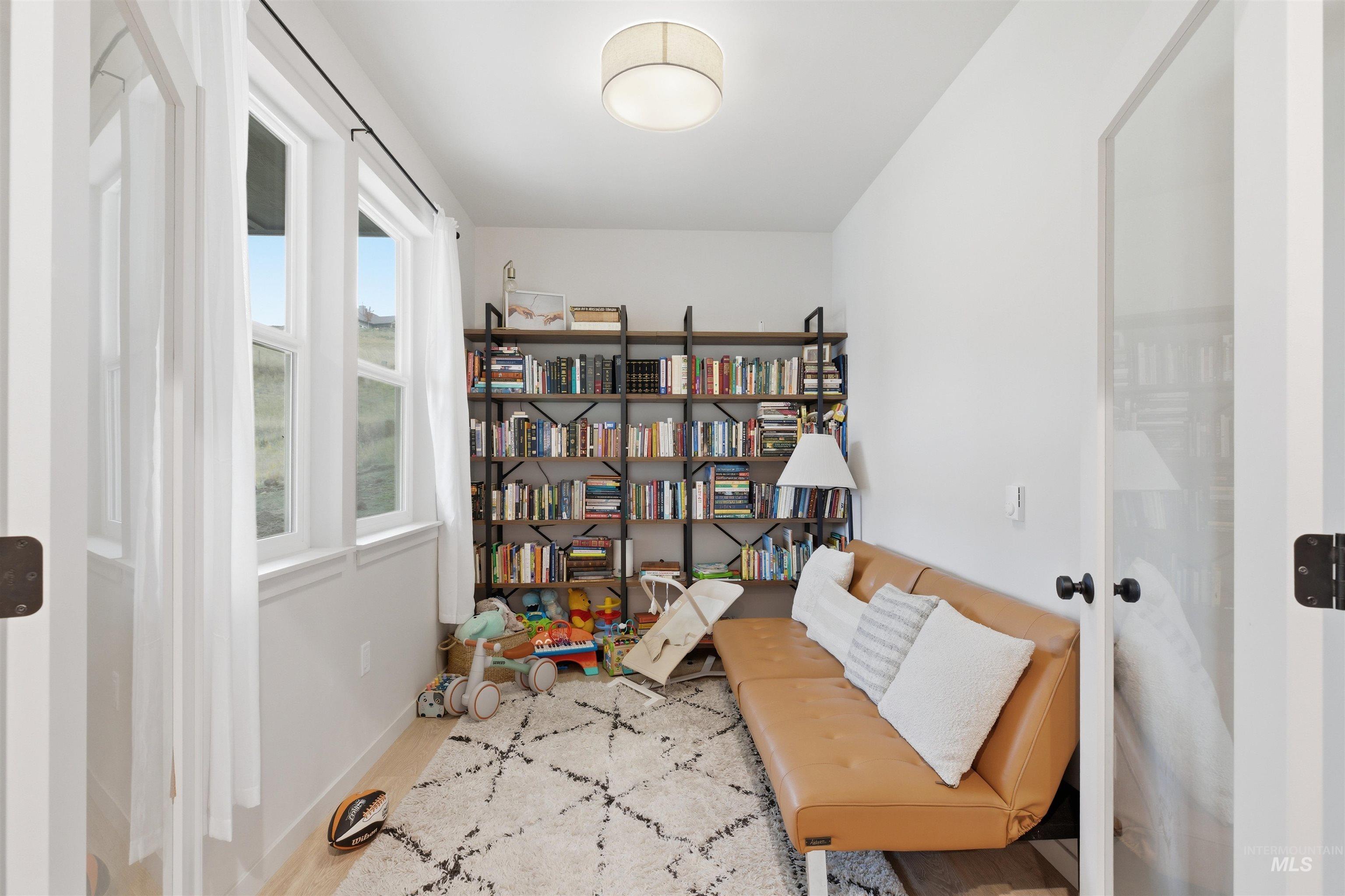 1115 Chelsea Court, Moscow, Idaho 83843, 3 Bedrooms, 2.5 Bathrooms, Residential For Sale, Price $525,000, 98975965